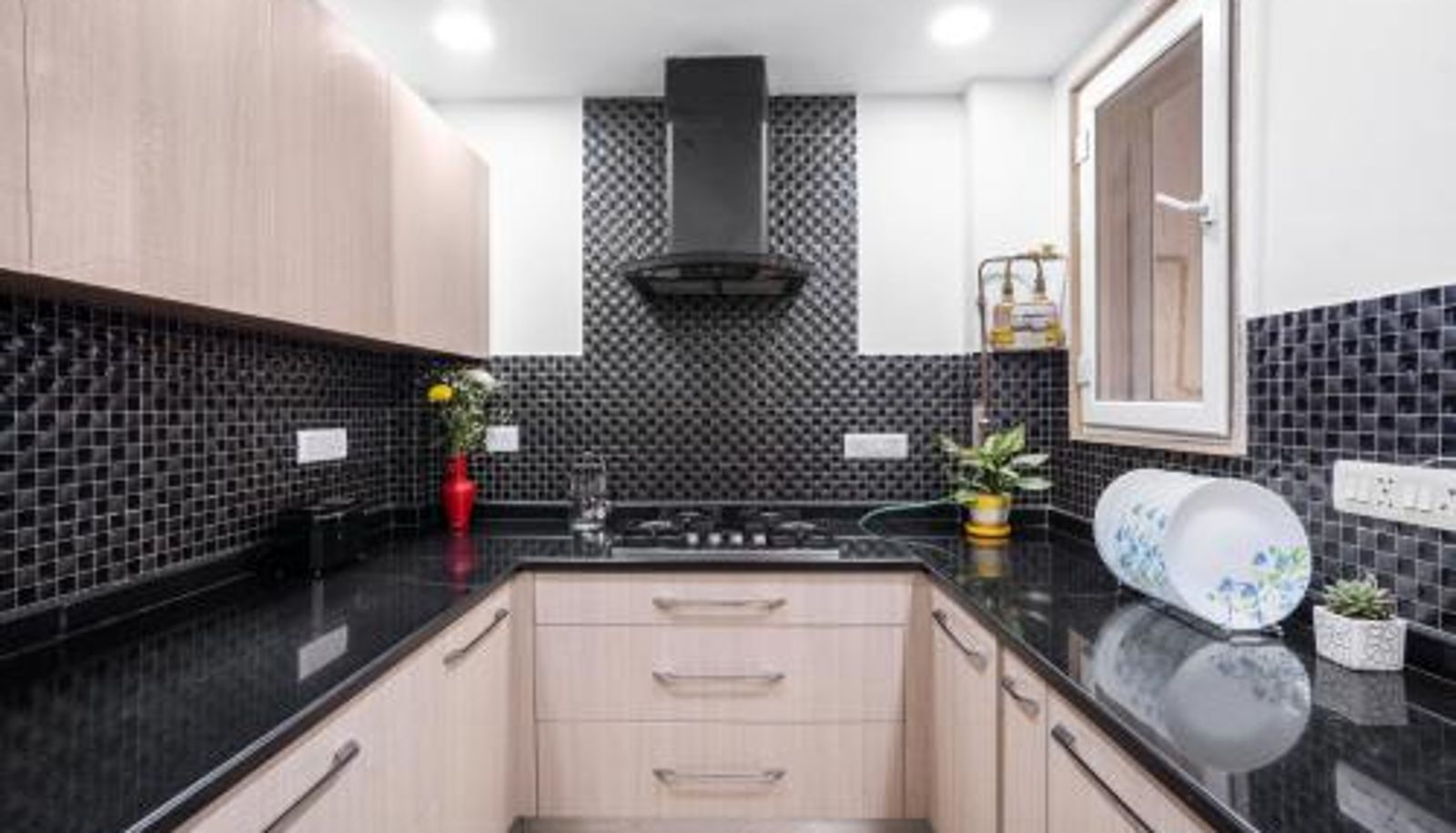 Apartamento - Homlee-Pentagon 5 BHK luxurious-Lift-Parking-Saket