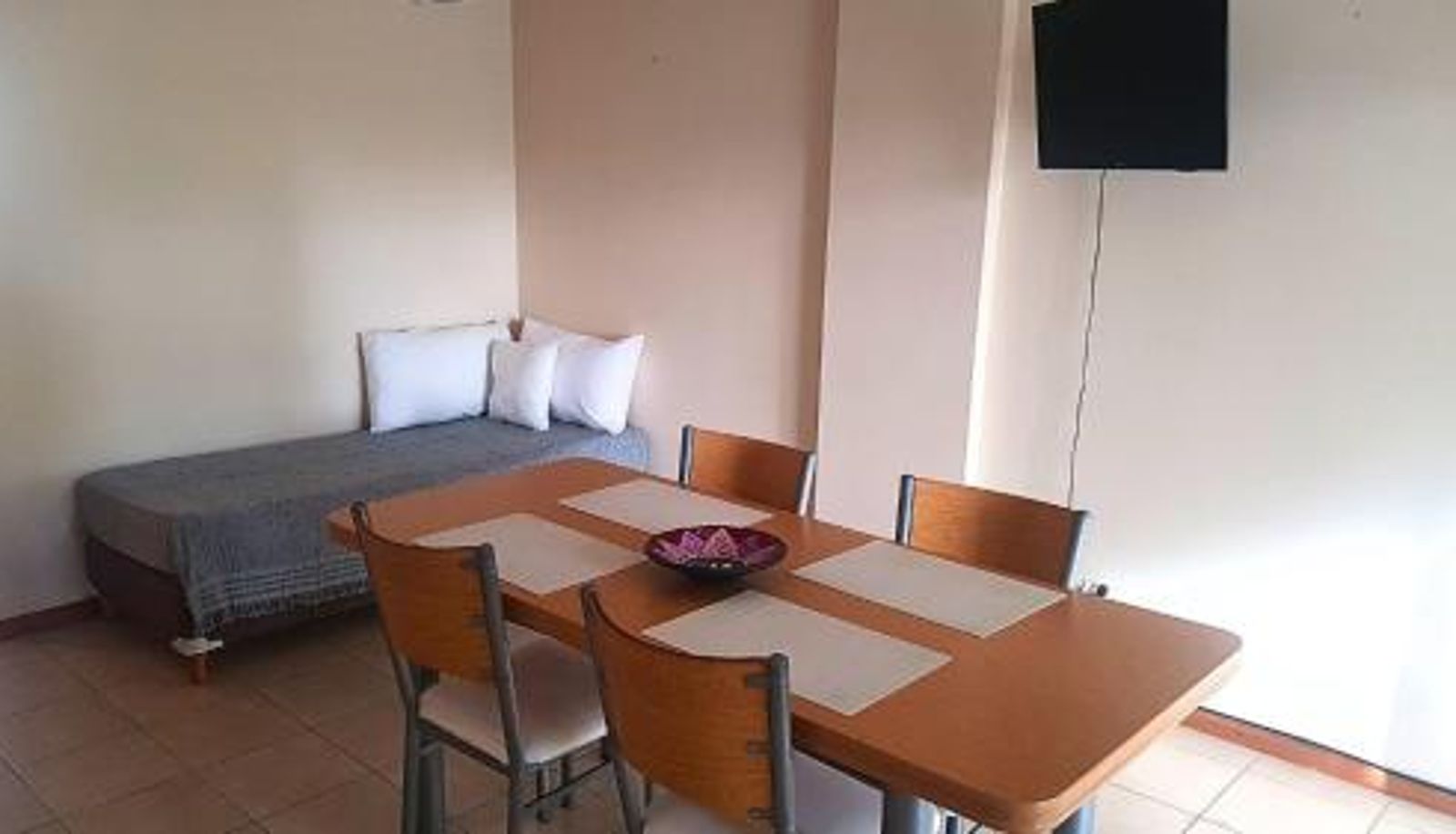 Apartment - and Bright  Practical Hornera Italia - Central
