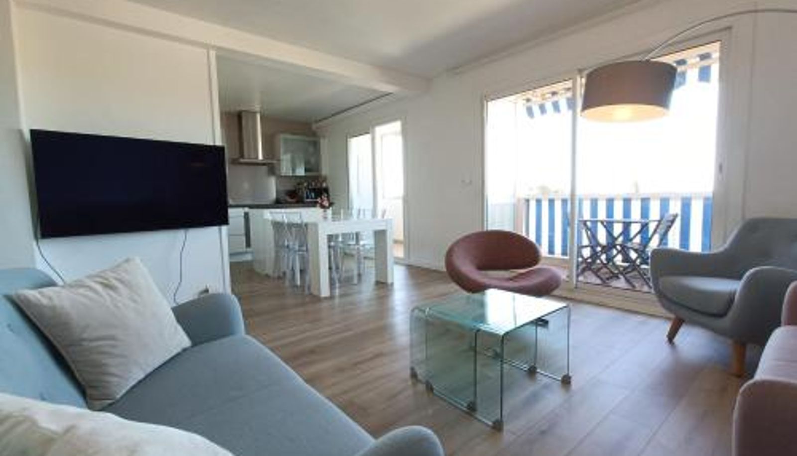 Standard room - Spacious and bright cocoon near the sea