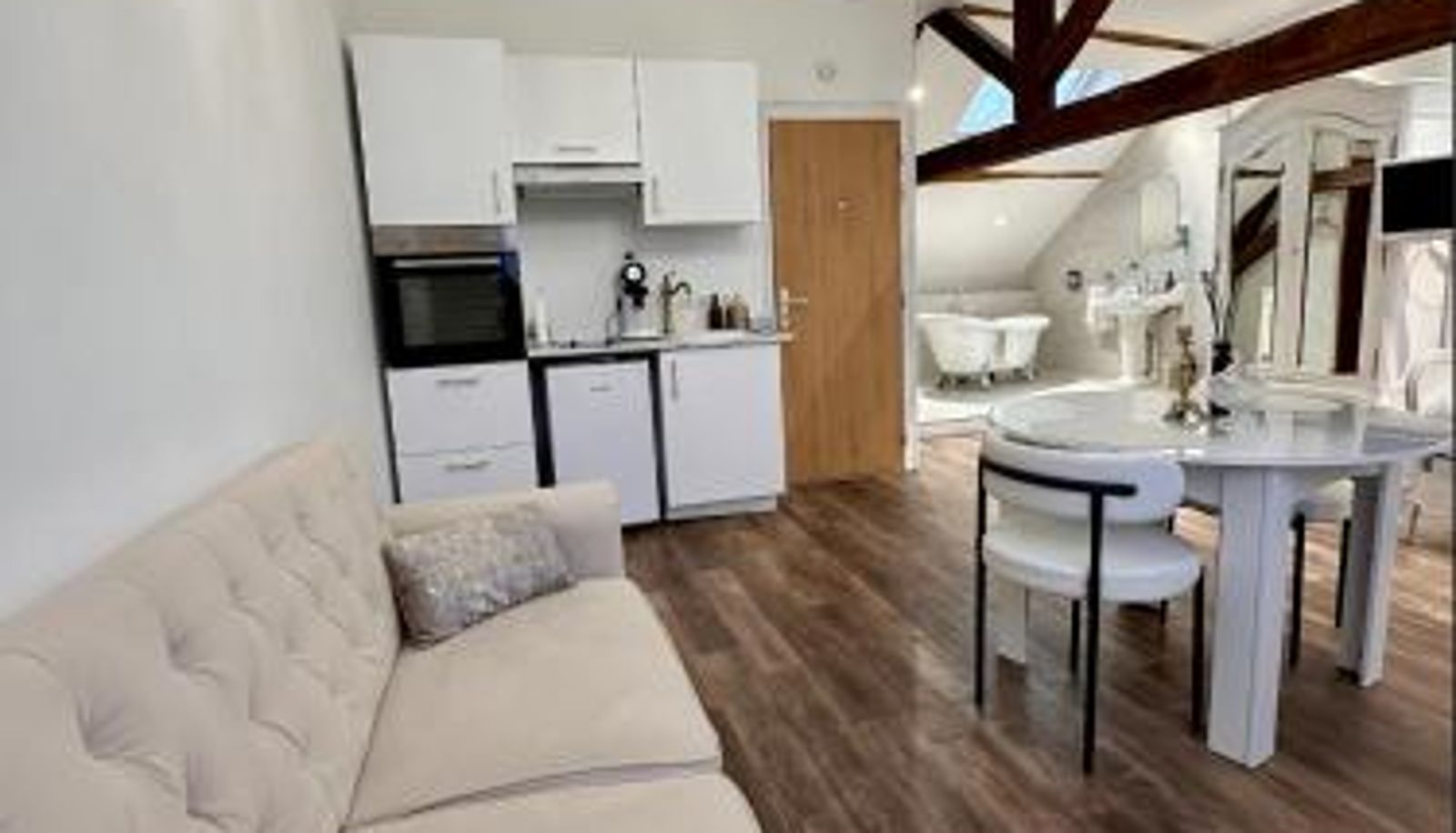 Apartment - Studio 3 des Remparts à 5 mins de Charleville-Mézières