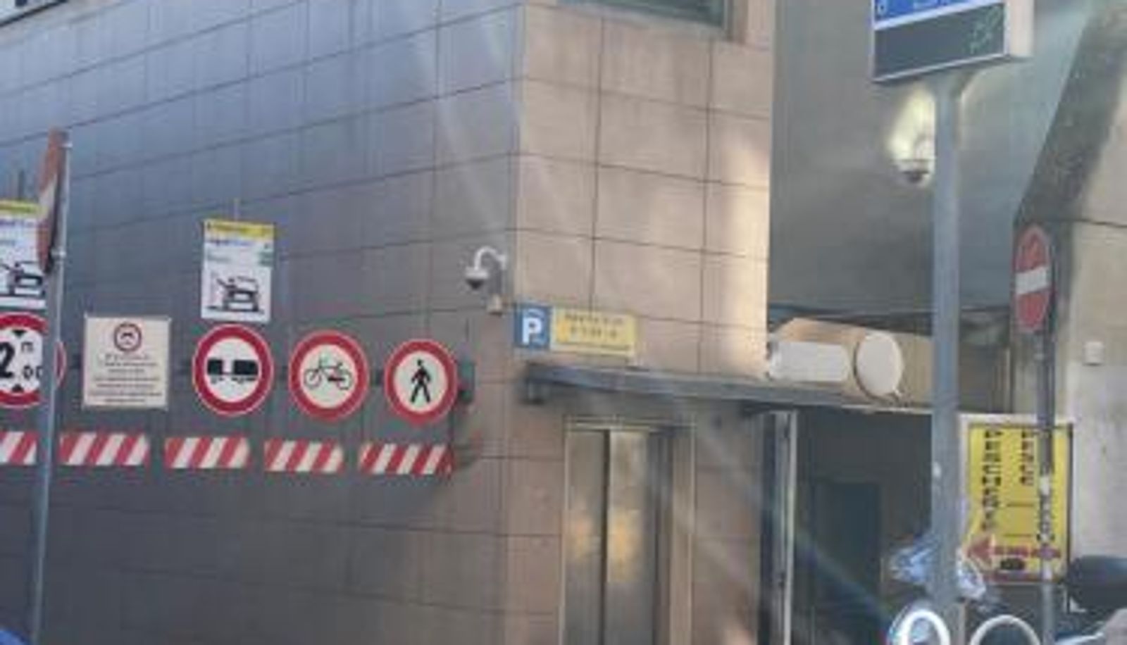 Info - Dimora del Papa Rome Apartments