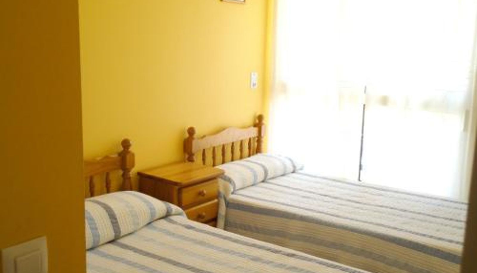 Kamer - Charming Apartment in Dénia with Shared Pool