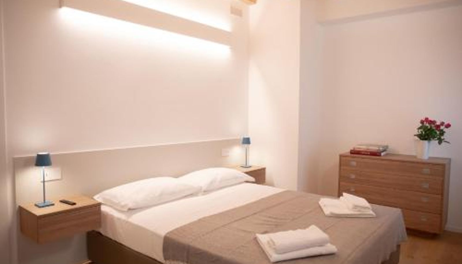Appartement - Stylish Grey Apartment - 5 minutes from the lake