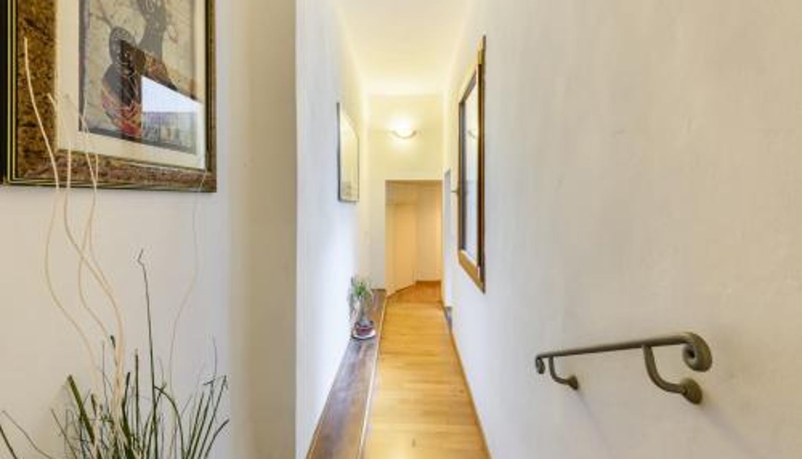 Info - Montebello Place by Mmega
