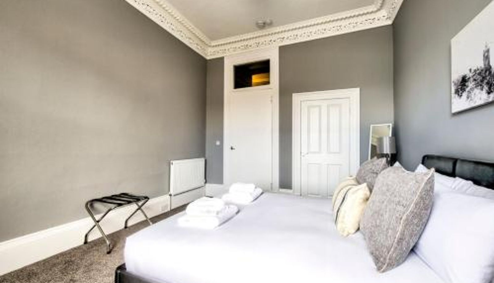 Camera standard - Lothian Road - perfect city centre location.