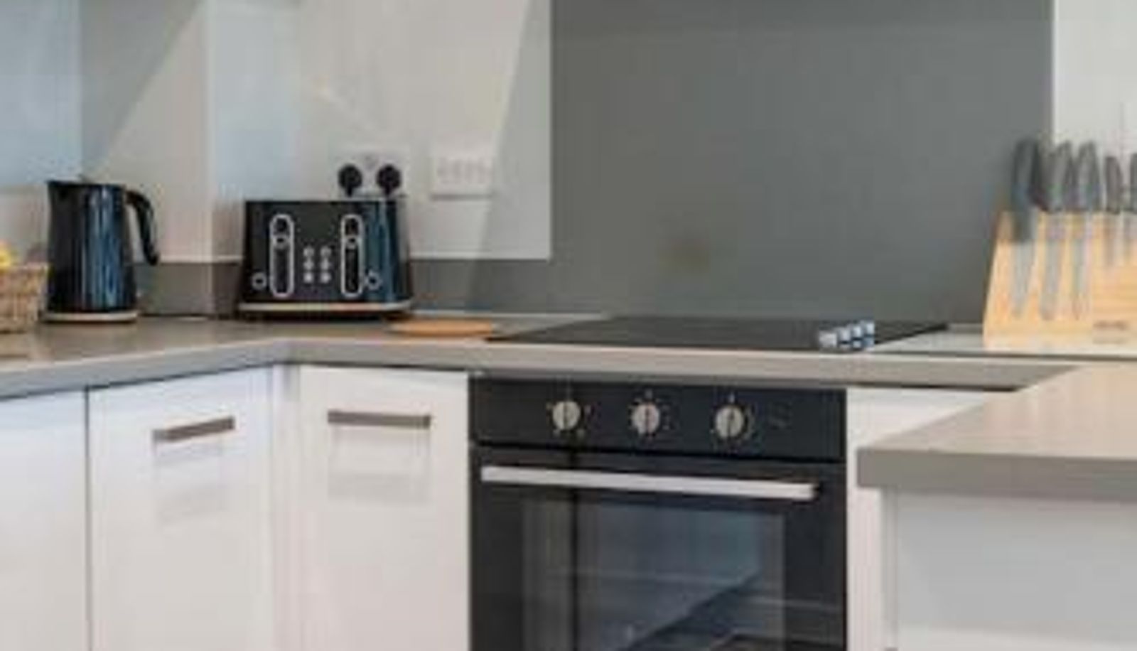 Apartamento - FULLY EQUIPPED KITCHEN  SMART TV  FIBRE WIFI  PARKING Cotels Centro Budget Busting Apartments! CENTRAL LOCATION
