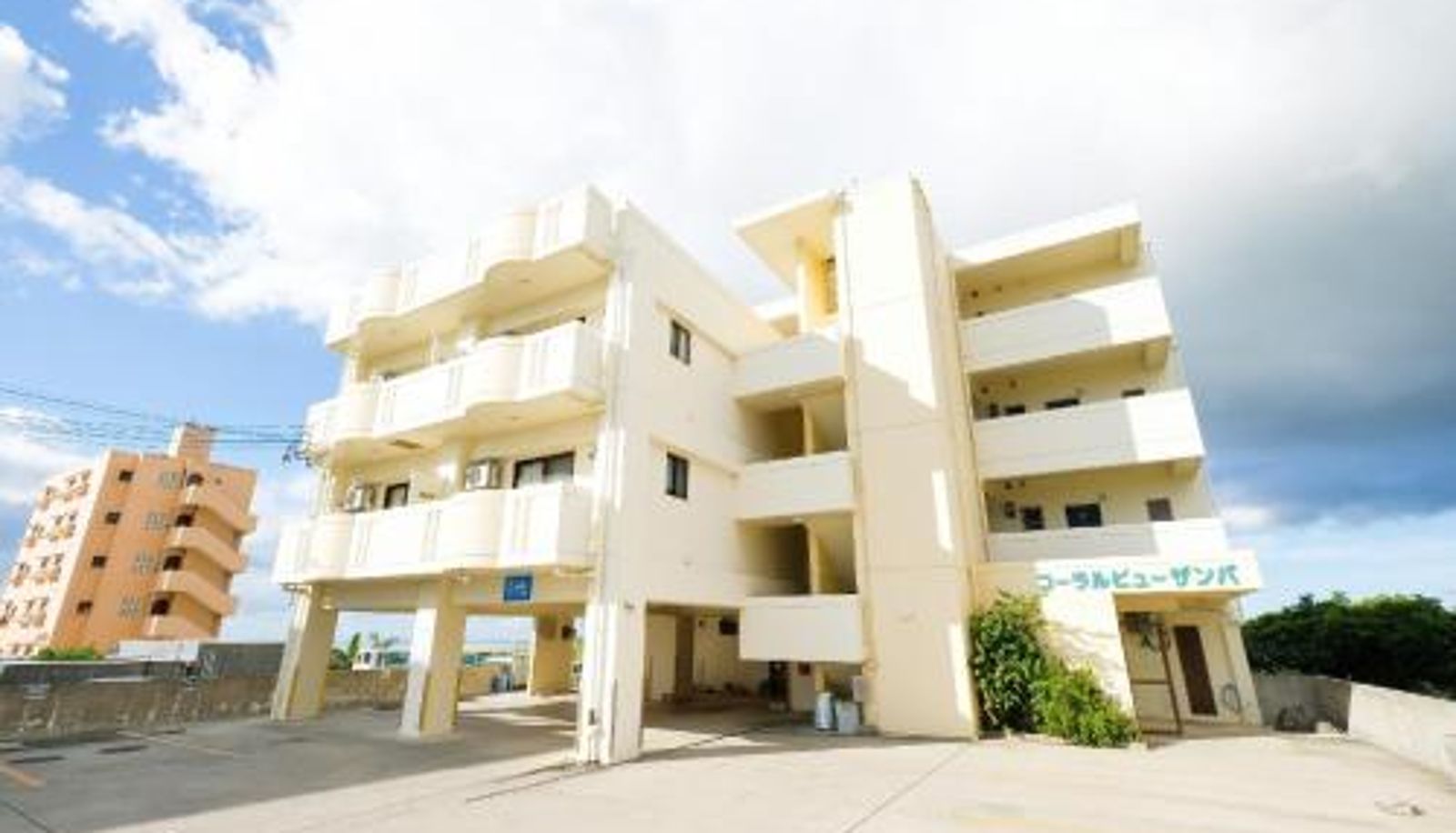 Información - Yomitan Ocean View Apartment 403