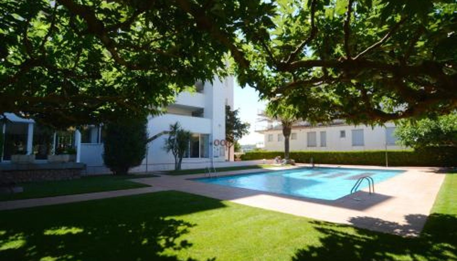 Pool - Front Mar 406