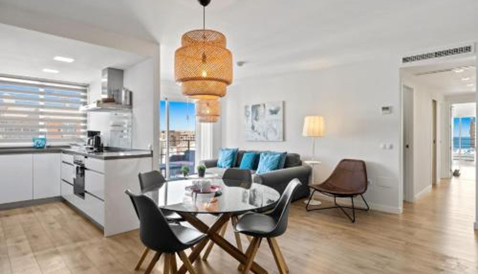 Info - Central and modern Apt by Costarentals - Ref 34