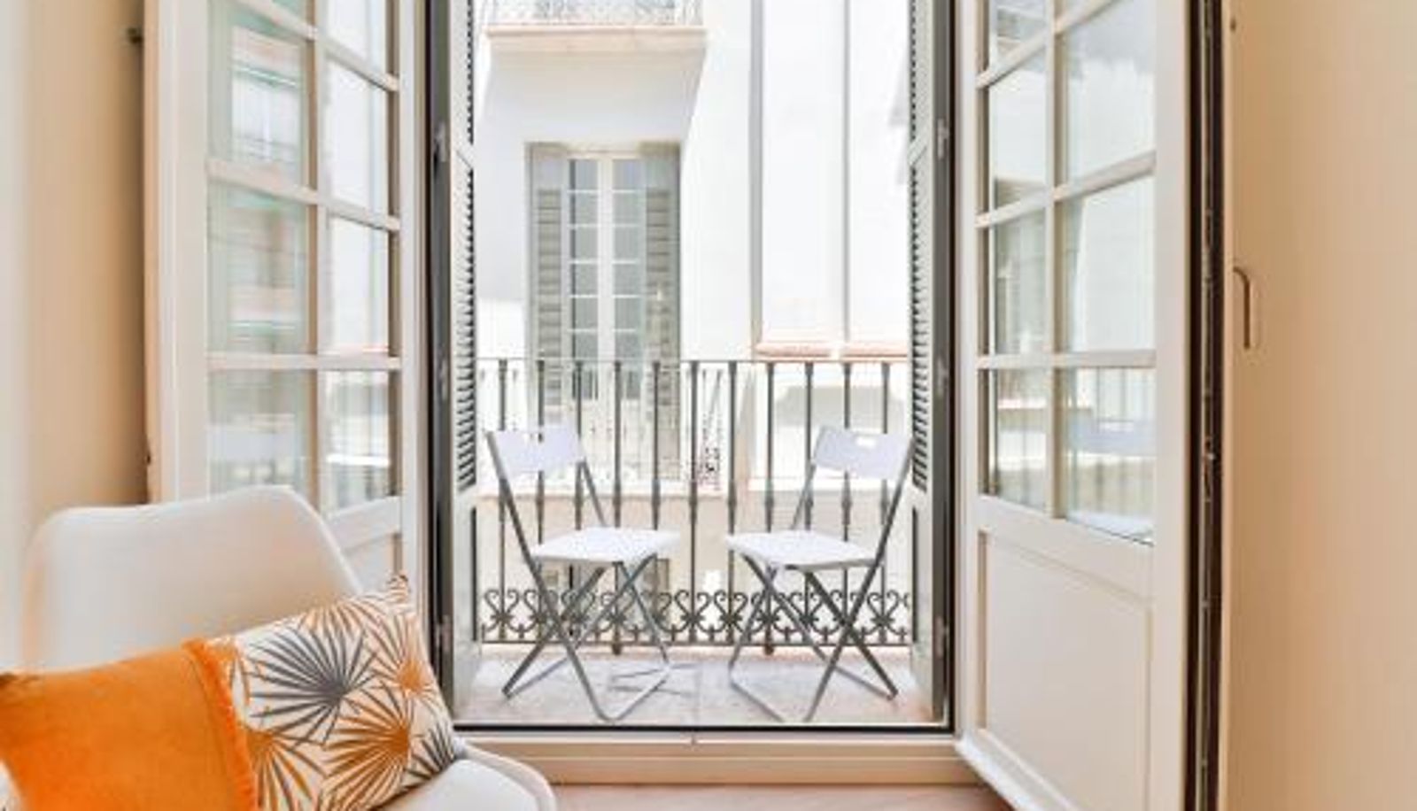 Apartment - C74 - Marvelous 3 Bedroom Apartment In Historical