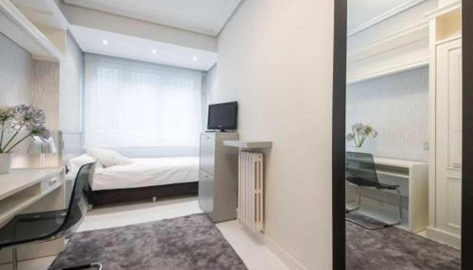 Camera standard - BELLA VISTA LUXURY APARTMENT. BAY VIEWS. PARKING