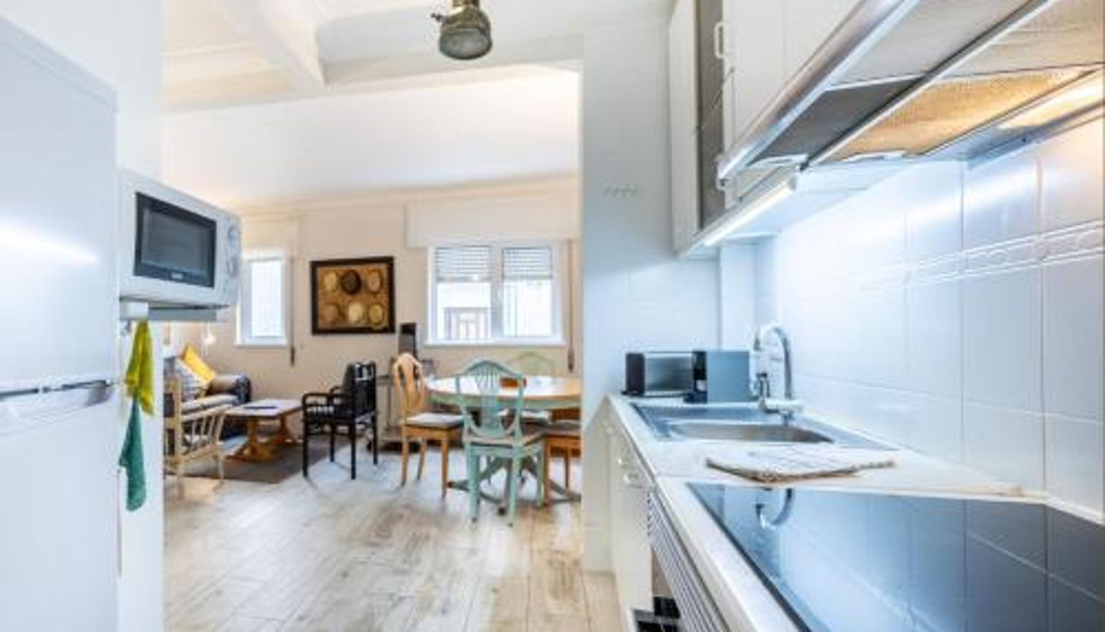 Apartment - IM On Charming Home