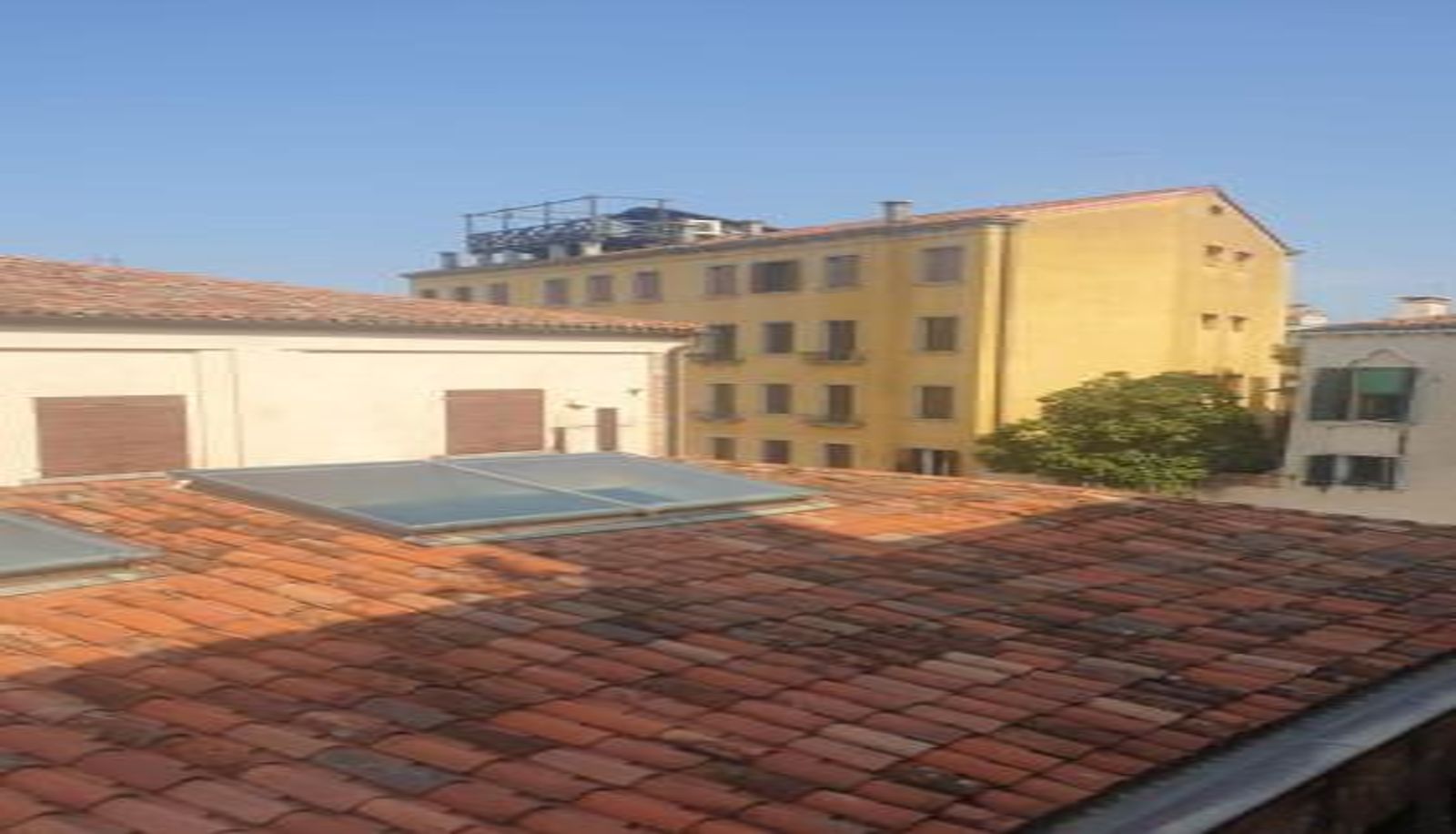 Info - SNC1018 MODERN BOUTIQUE APARTMENT