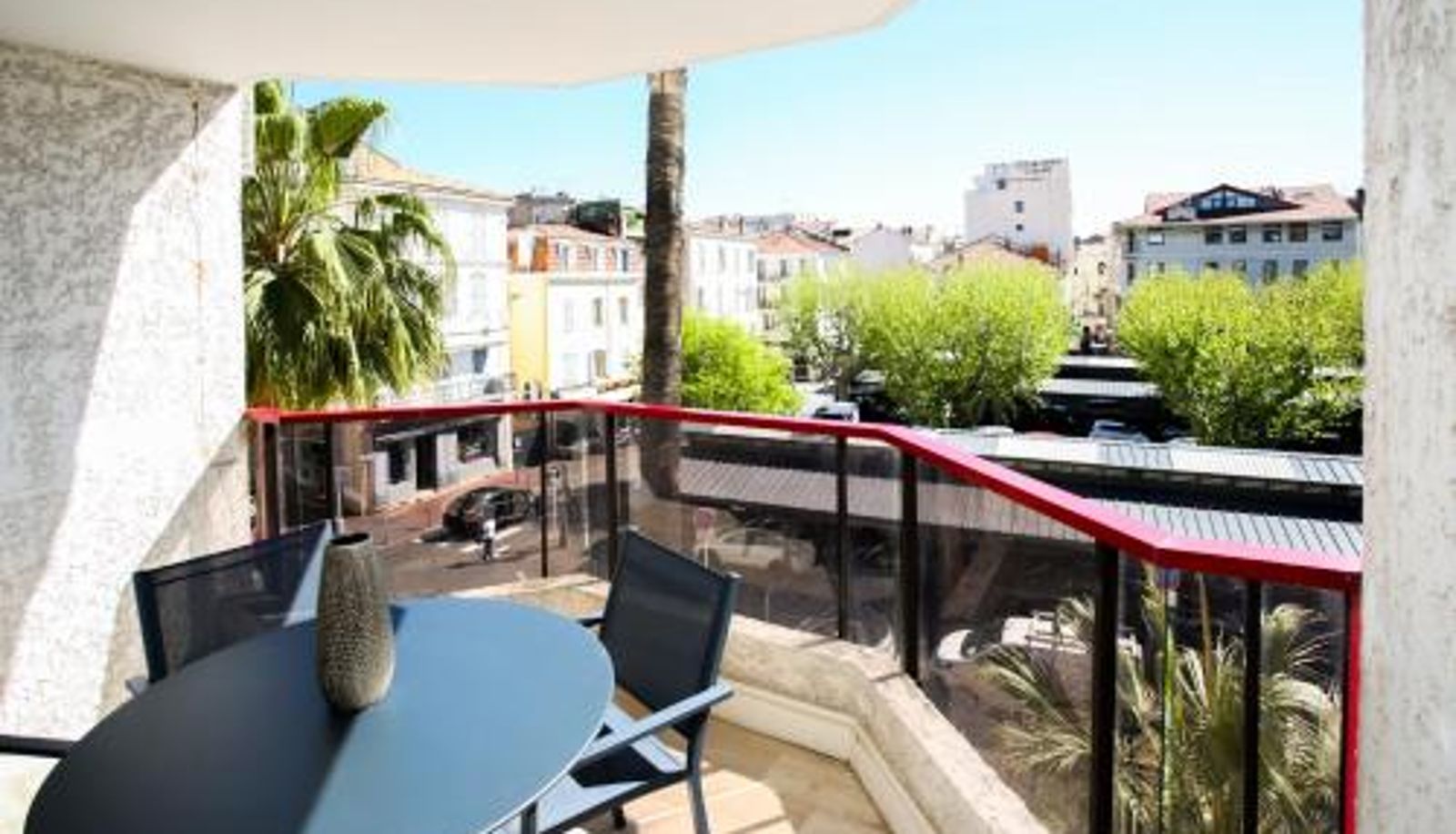 Apartment - 2 Room Terraced Apartment Cannes Centre