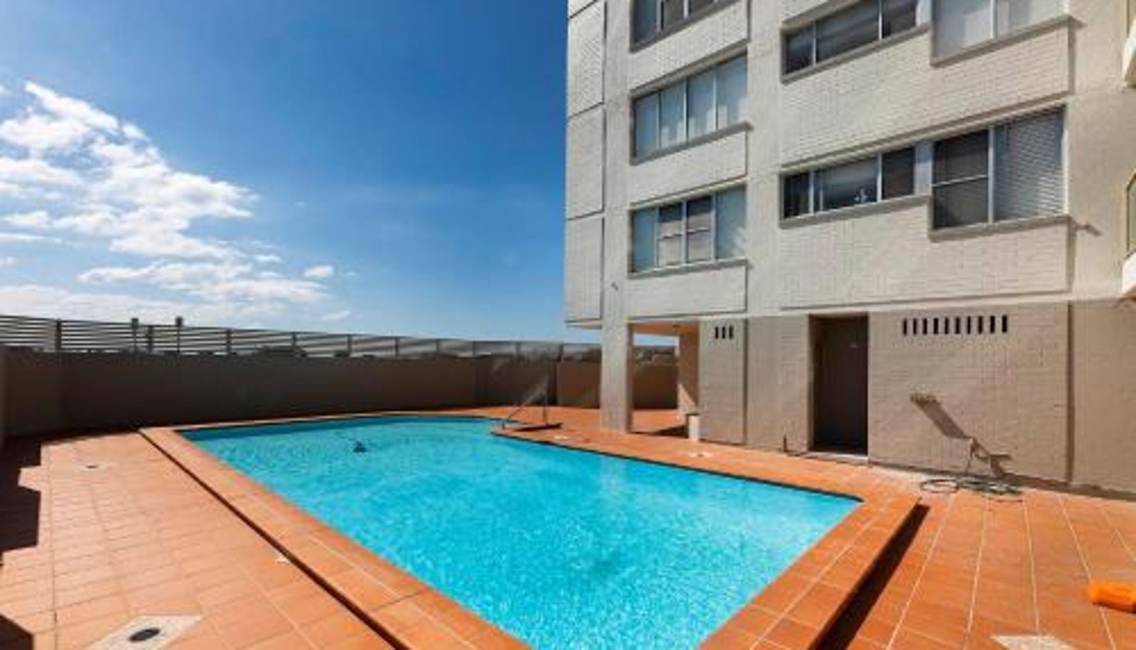 Pool - Ebbtide 7 - All linen supplied Bunk linen provided for self-making