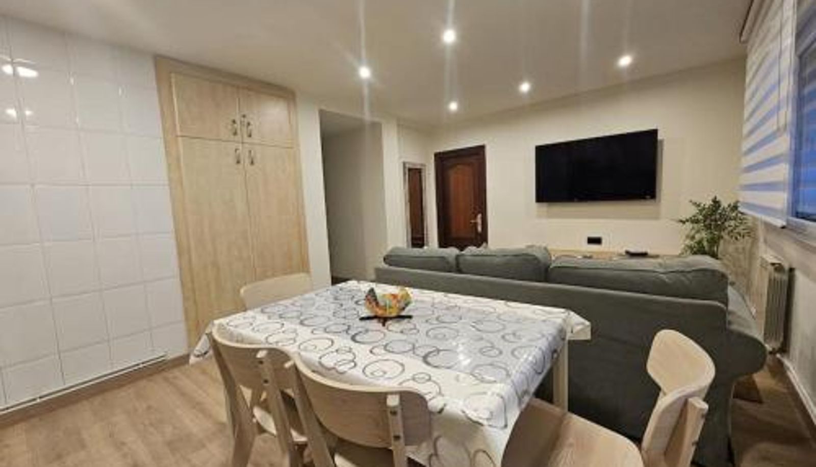 Camera standard - R2R - Apartamento moderno de 3 dormitorios - 1A111