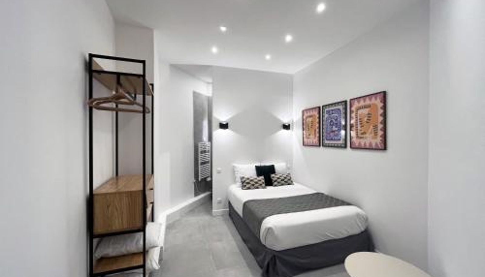 Camera standard - Urban Flat 08 - The Panoramic Flat in Paris