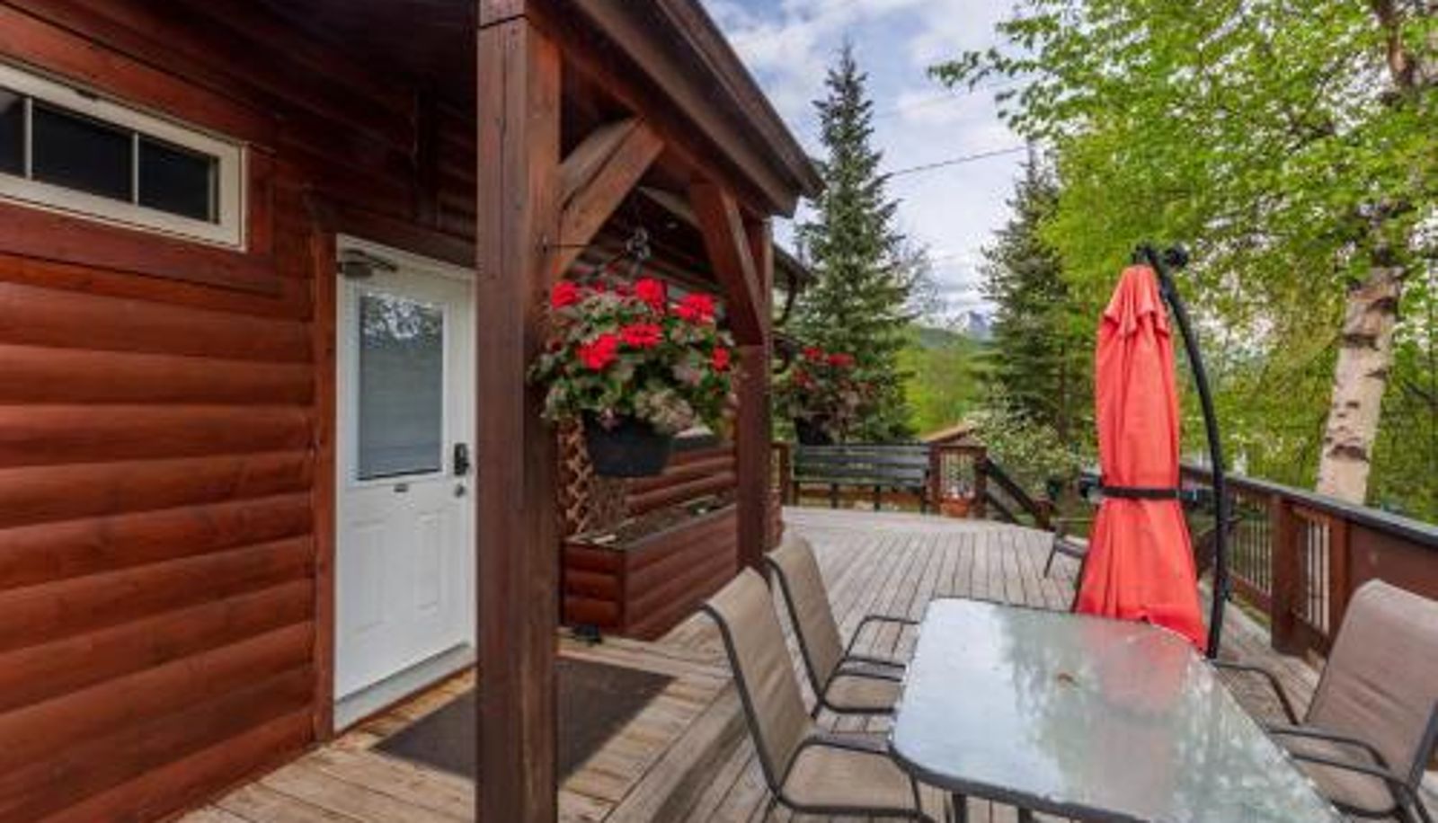 Info - The Qu INN - Cozy Cabin