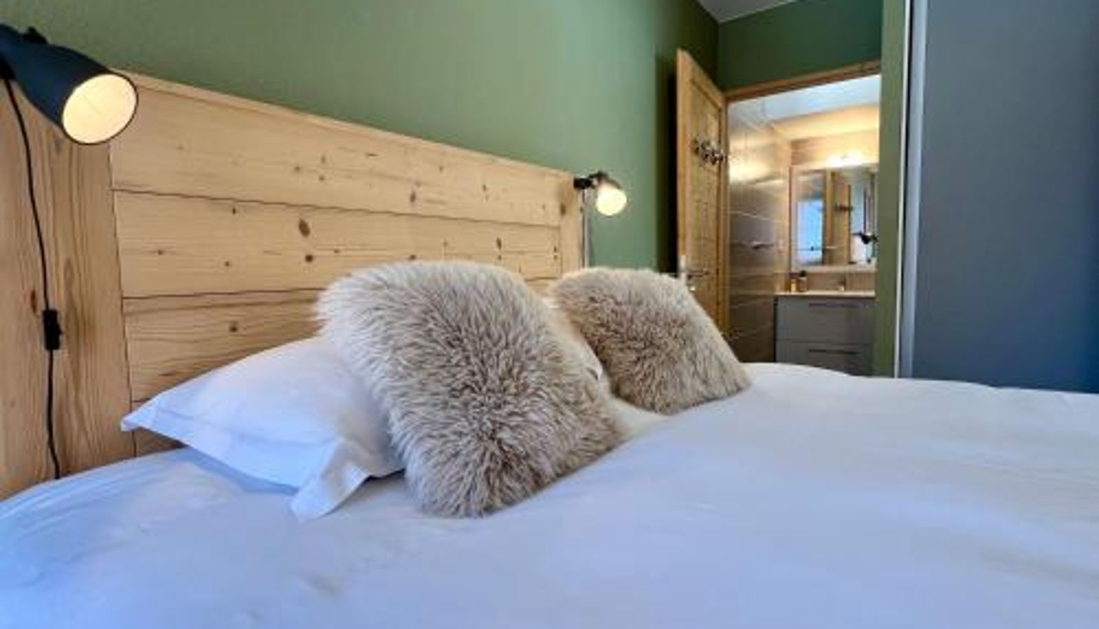 Chambre Standard - Les Loges Blanches - Apt C001 - BO Immobilier - Châtel -Reduced prices on ski passes Châtel & Portes du Soleil