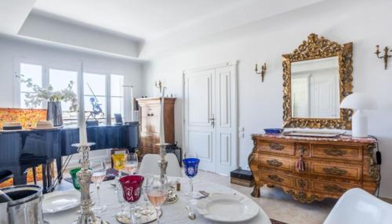 Standard room - Art Deco Luxury Apartment with Breath Taking View on Cannes Bay by Olidesi