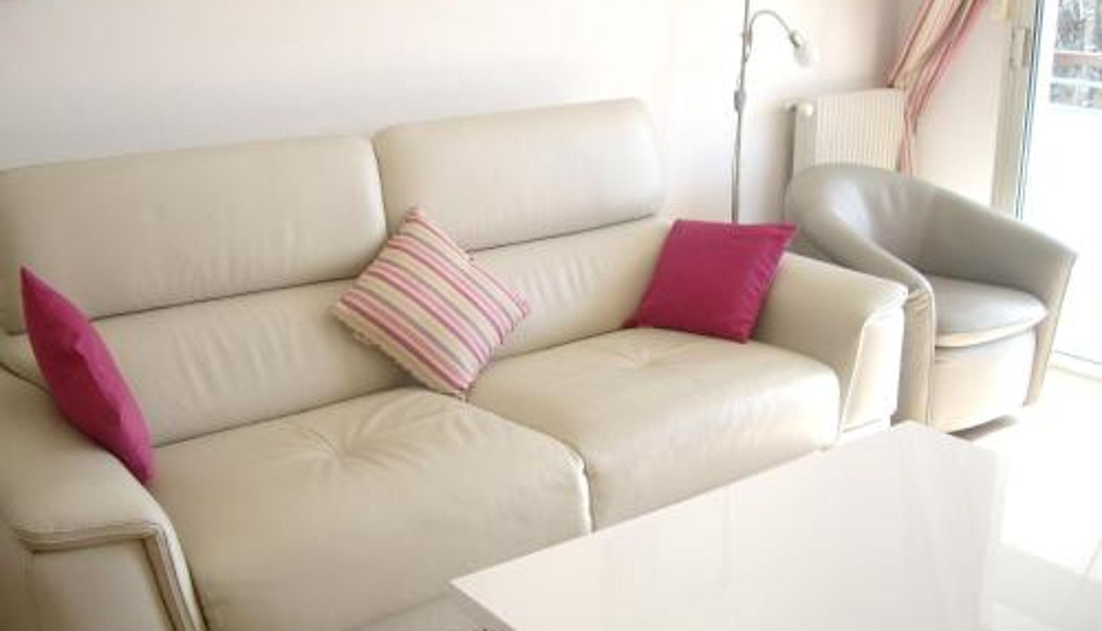 Info - Appartement moderne à Antibes - 50 m² - Vue sur jardin