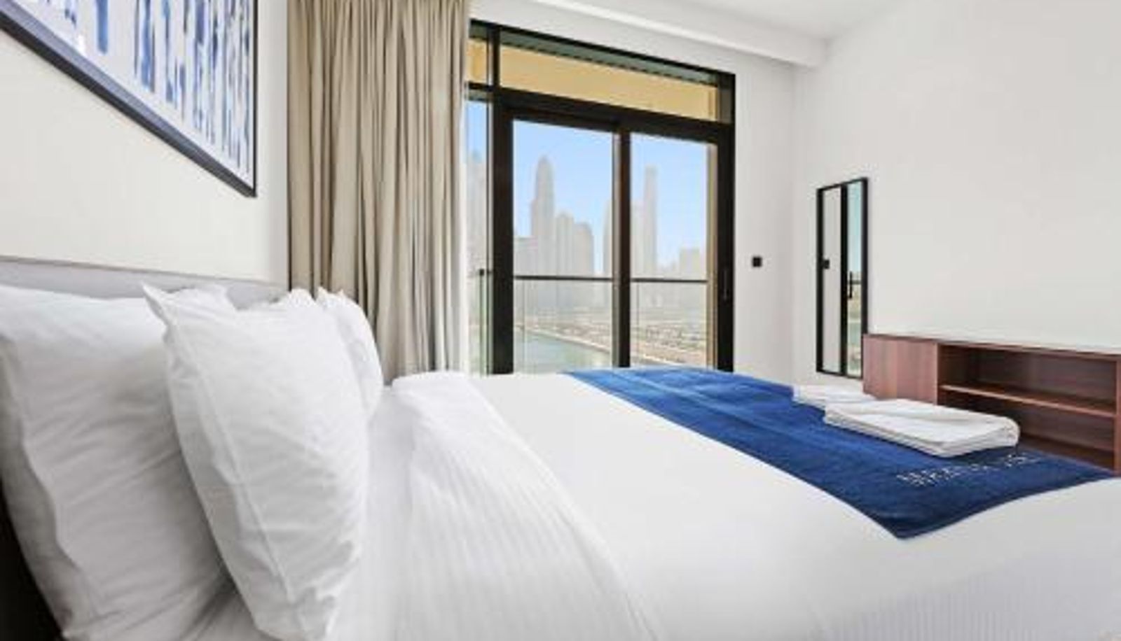 Apartment - Silkhaus Vacation Homes The Marina View 2BDR Dubai Harbour