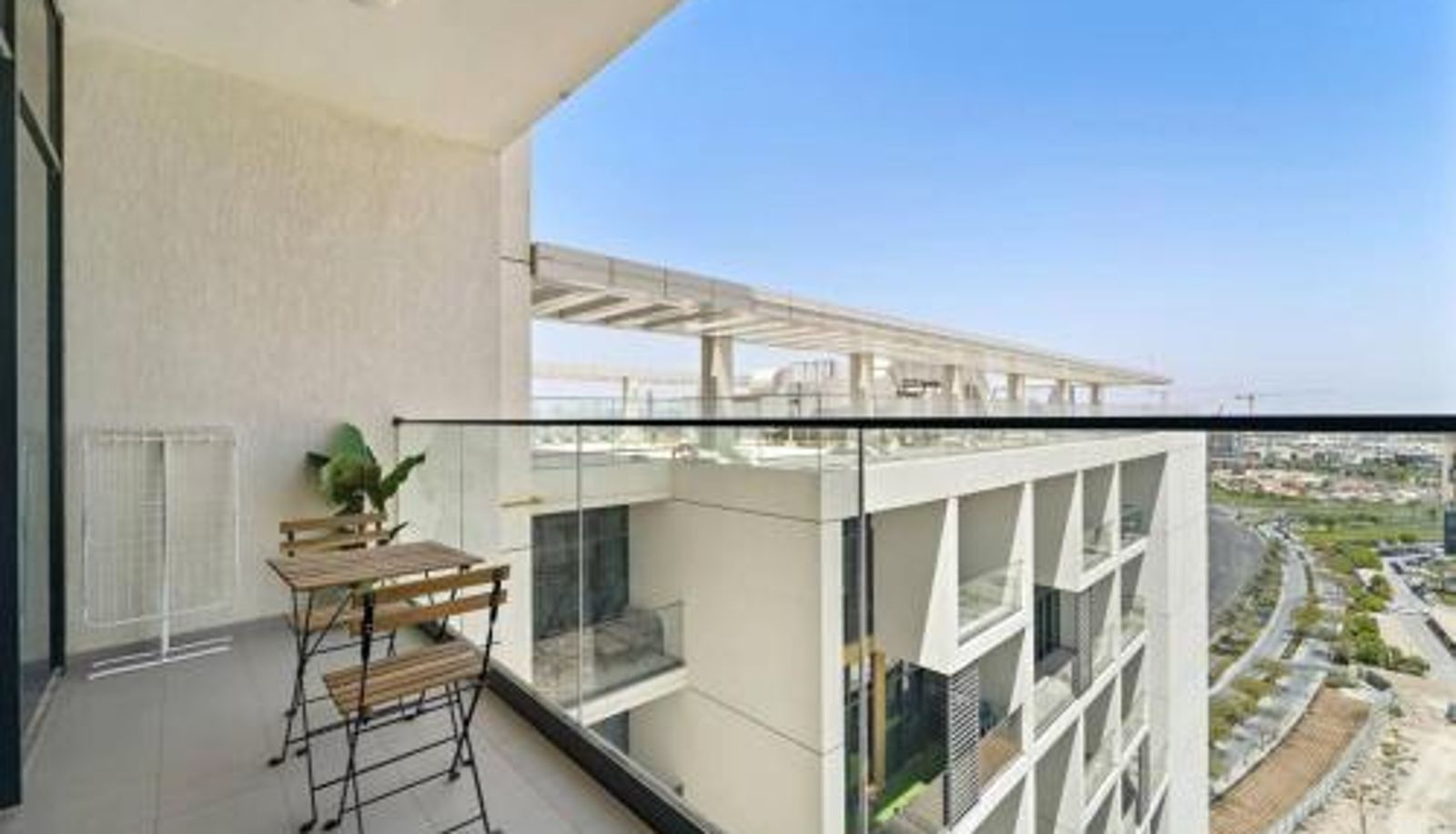 Info - Modern Studio Near To Park