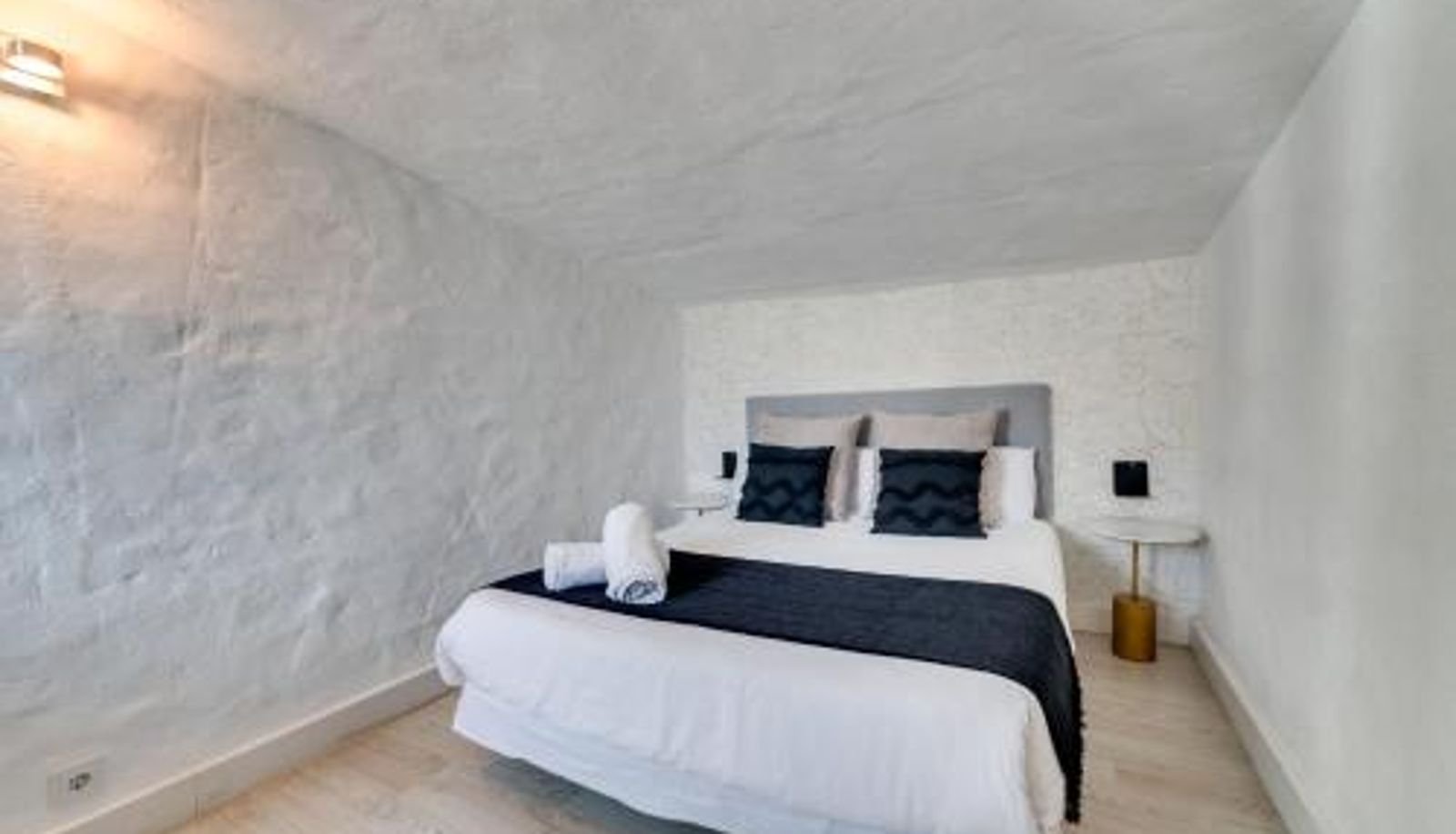 Apartment - Fastest WiFi  NEW Decoration  Sea and Marina View VACATION MARBELLA I Stylish 5BDR Penthouse
