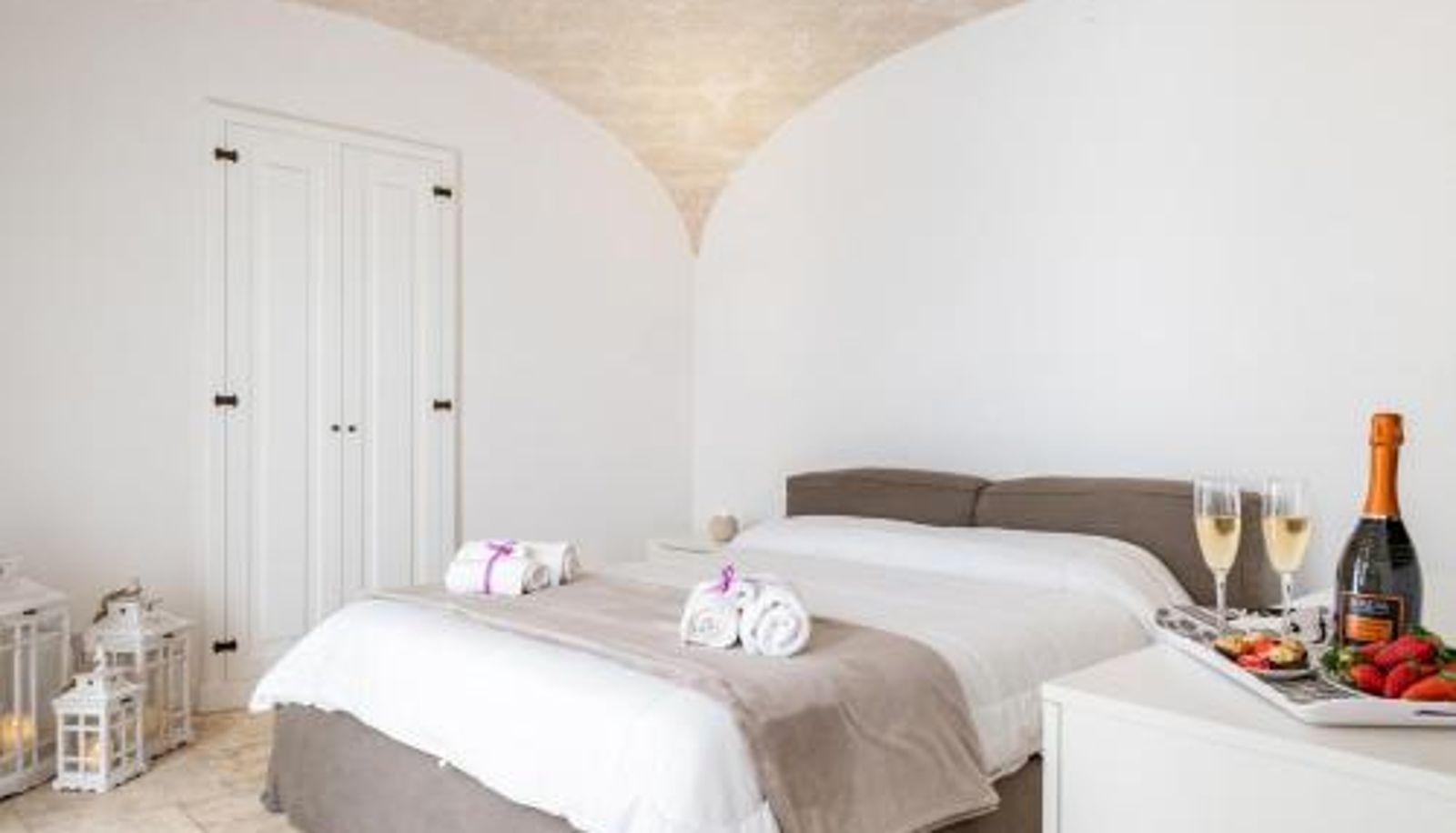Apartment - GuestHost - Palazzo Rapanà - Luxury Apt with hydromassage pool