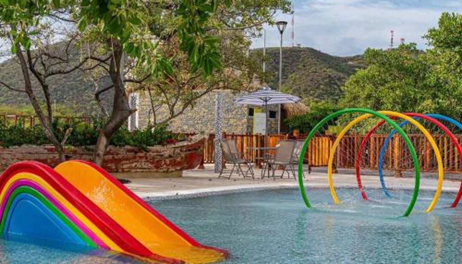 Apartment - Super Lujoso - Con Cook - Vista al mar - Ideal para familias - BeachFront Property - Santa Marta Colombia