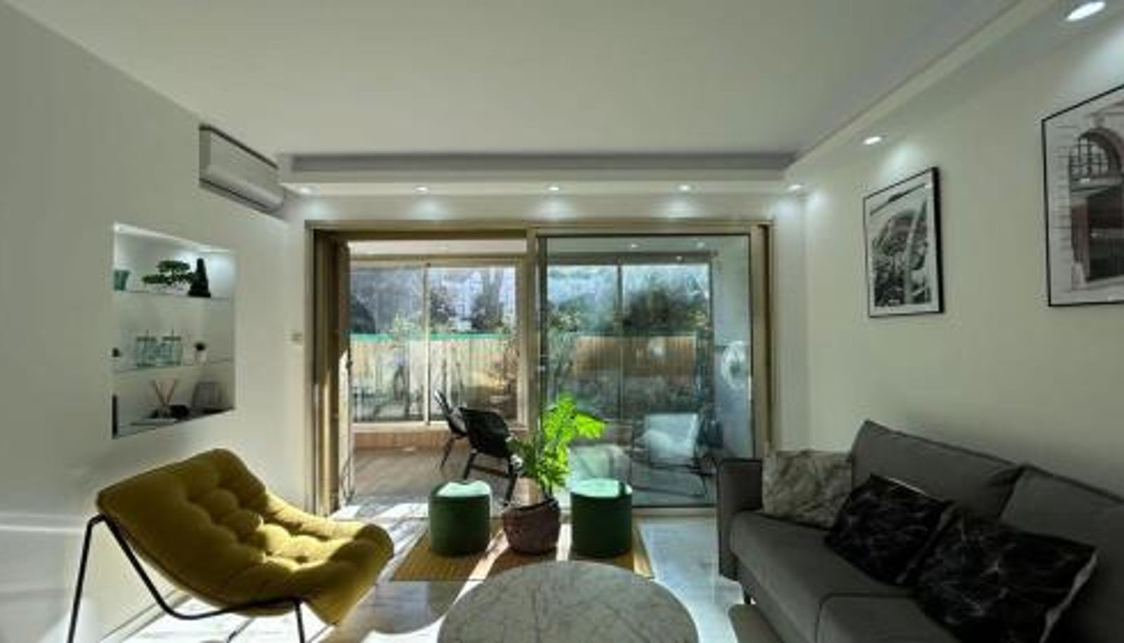 Appartement - A010-Superbe appartement refait à neuf proche Croisette