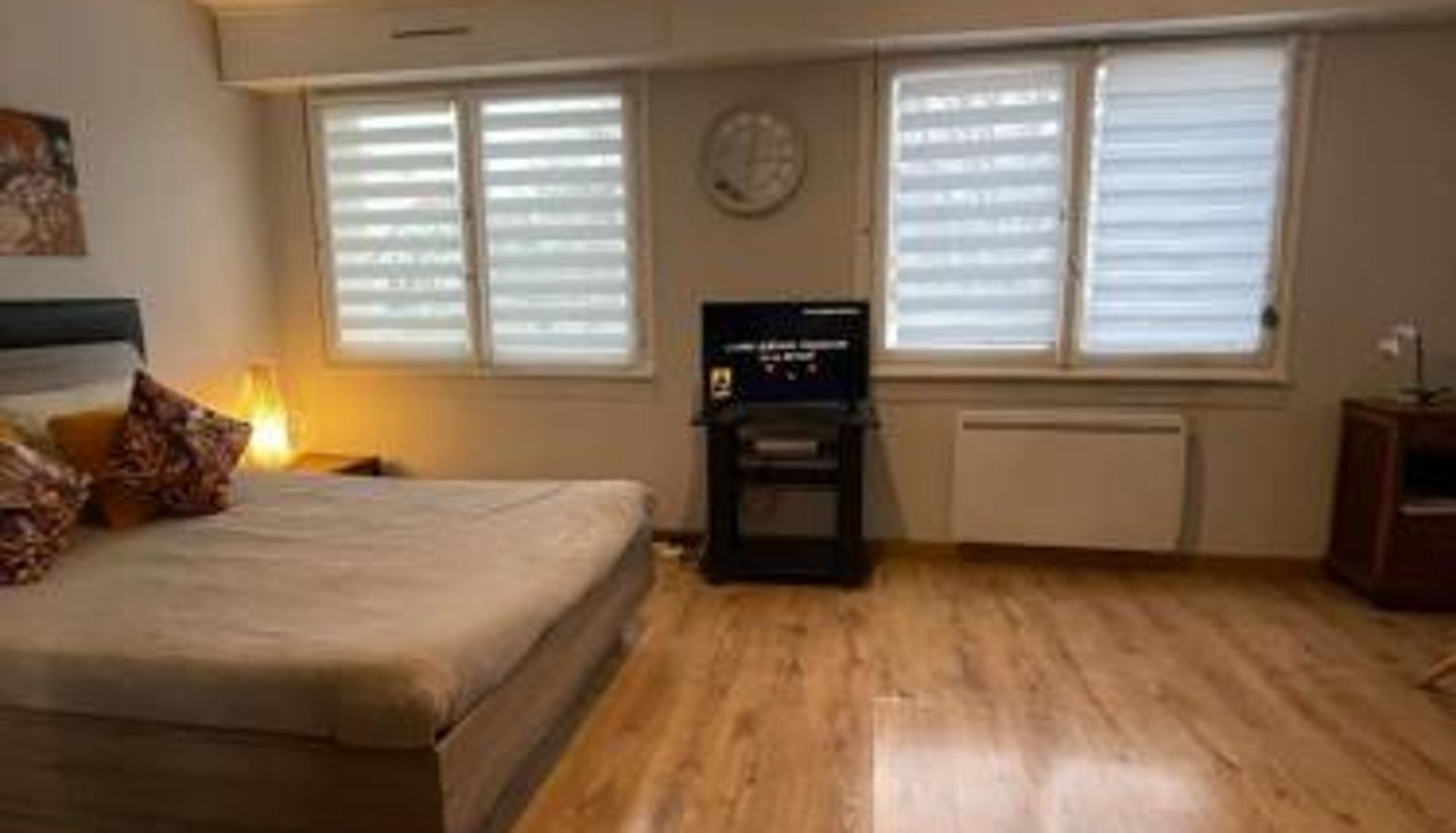 Appartement - Adorable studio avec un parking prive