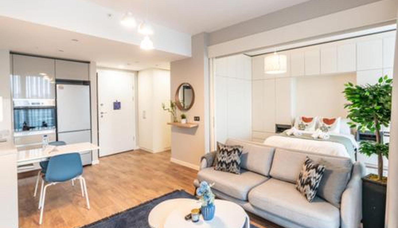Info - Stylish City Living - Your Urban Charm