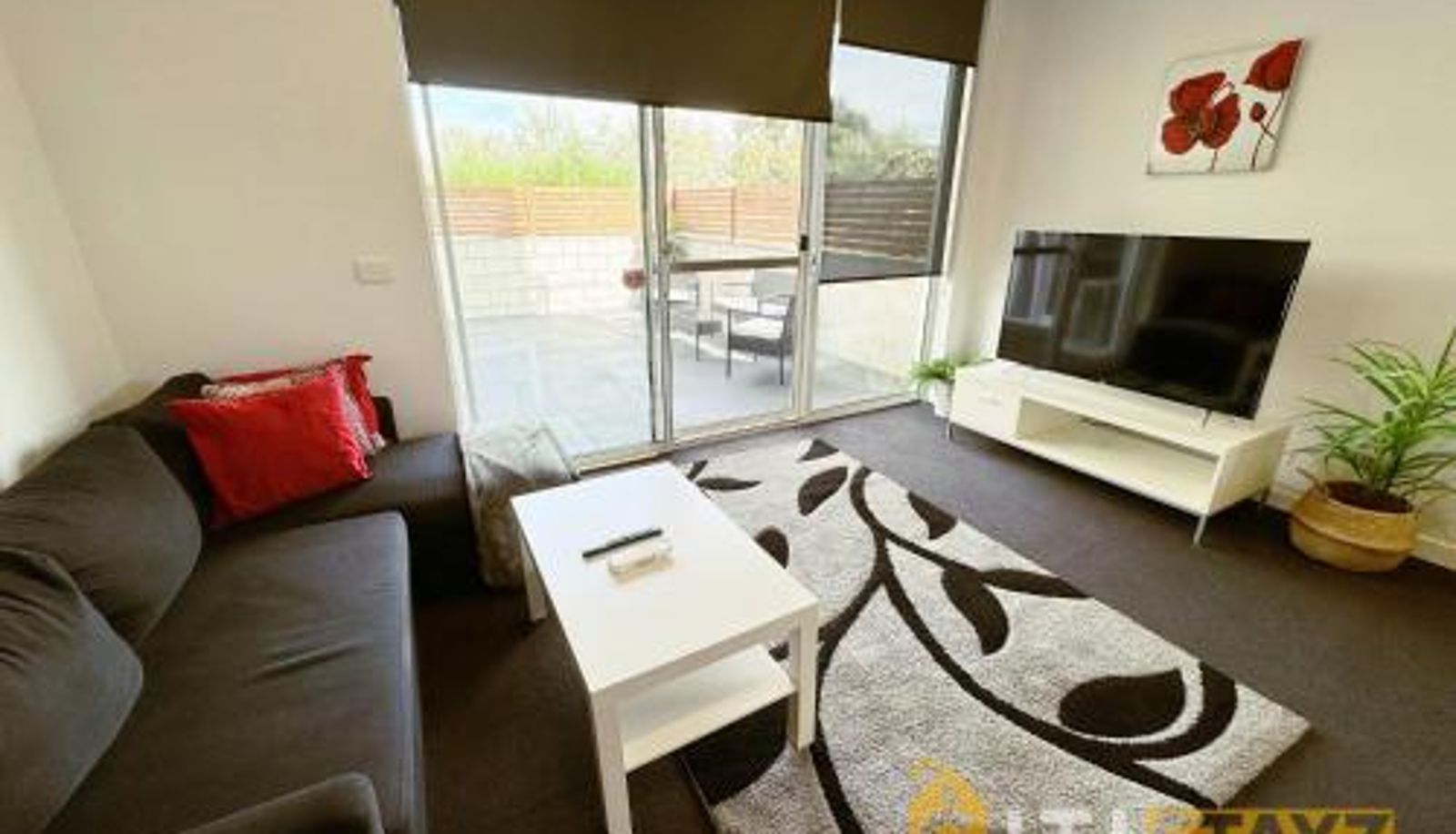 Info - Wonder in Woden - 2 bd 2bth Apt