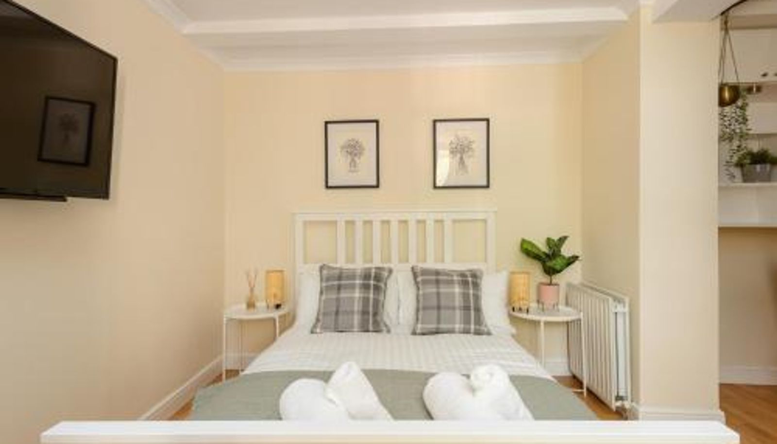 Apartment - Dean Village Hideaway by Calton Living