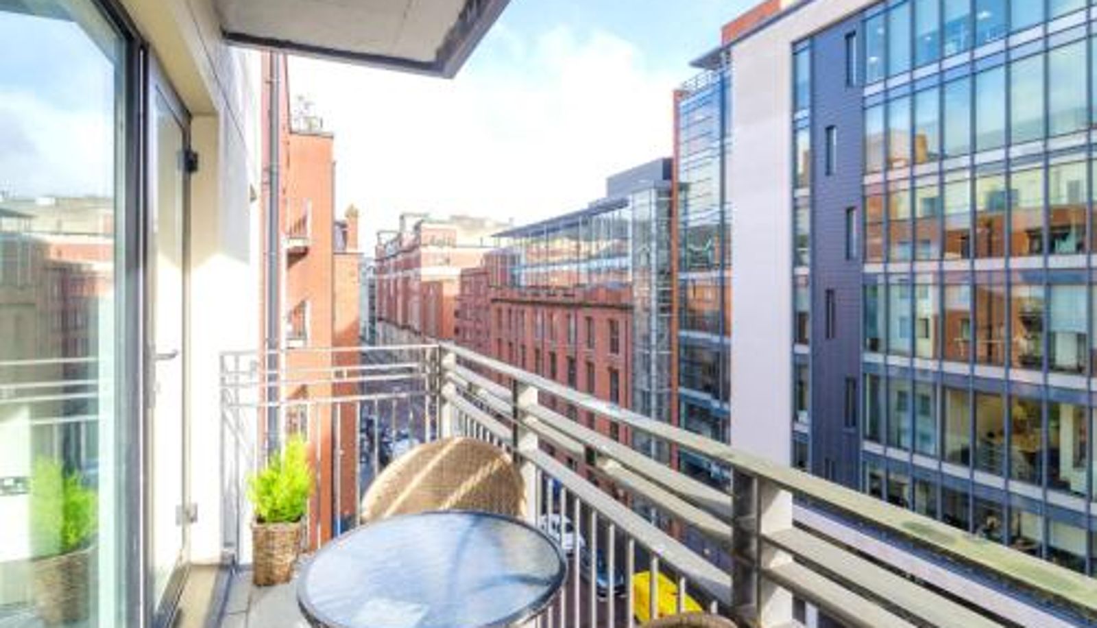 Apartment - Central City Apartment - Free Parking
