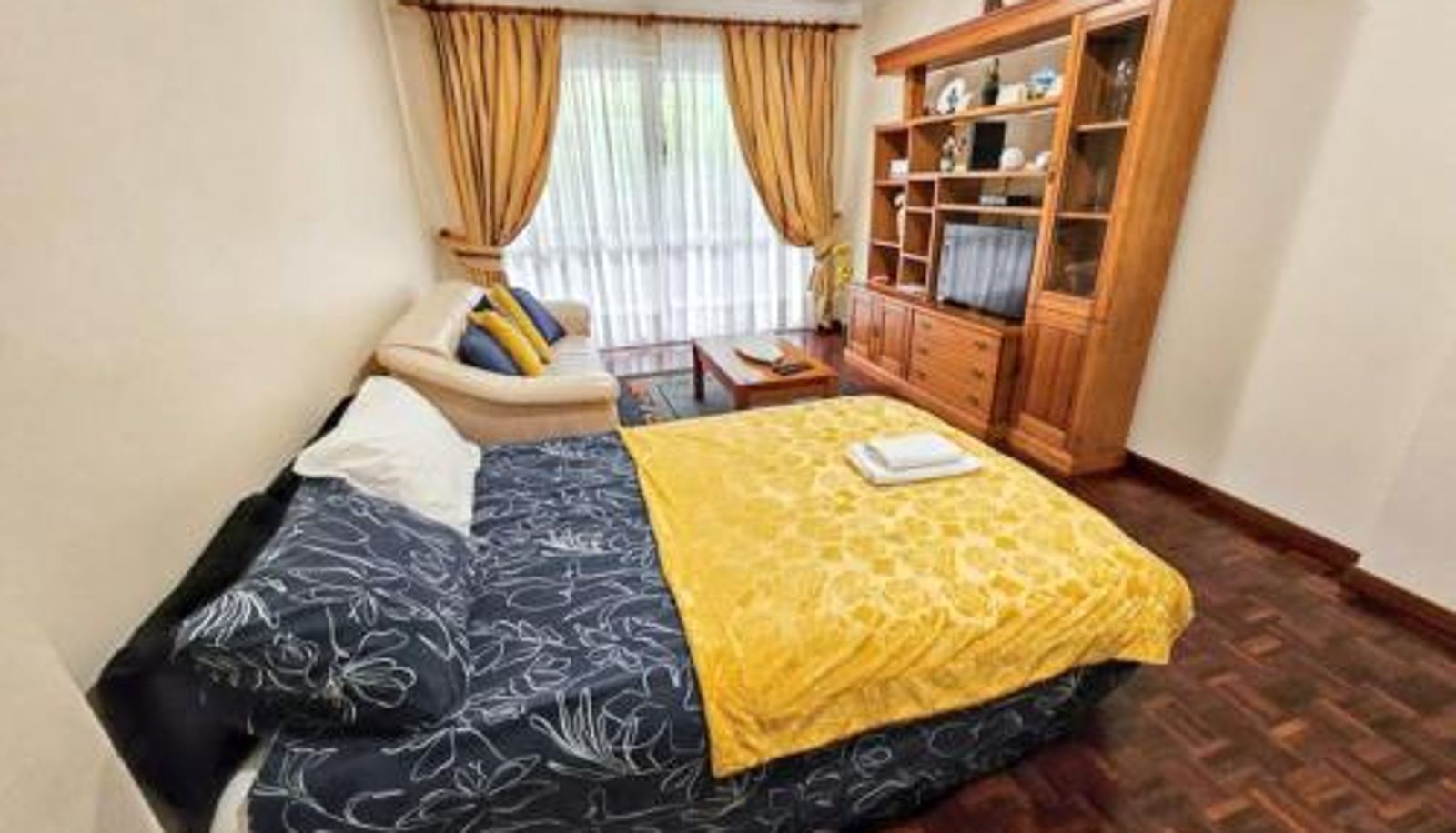 Pokój - Charming Apartment in Funchal with Balcony and View