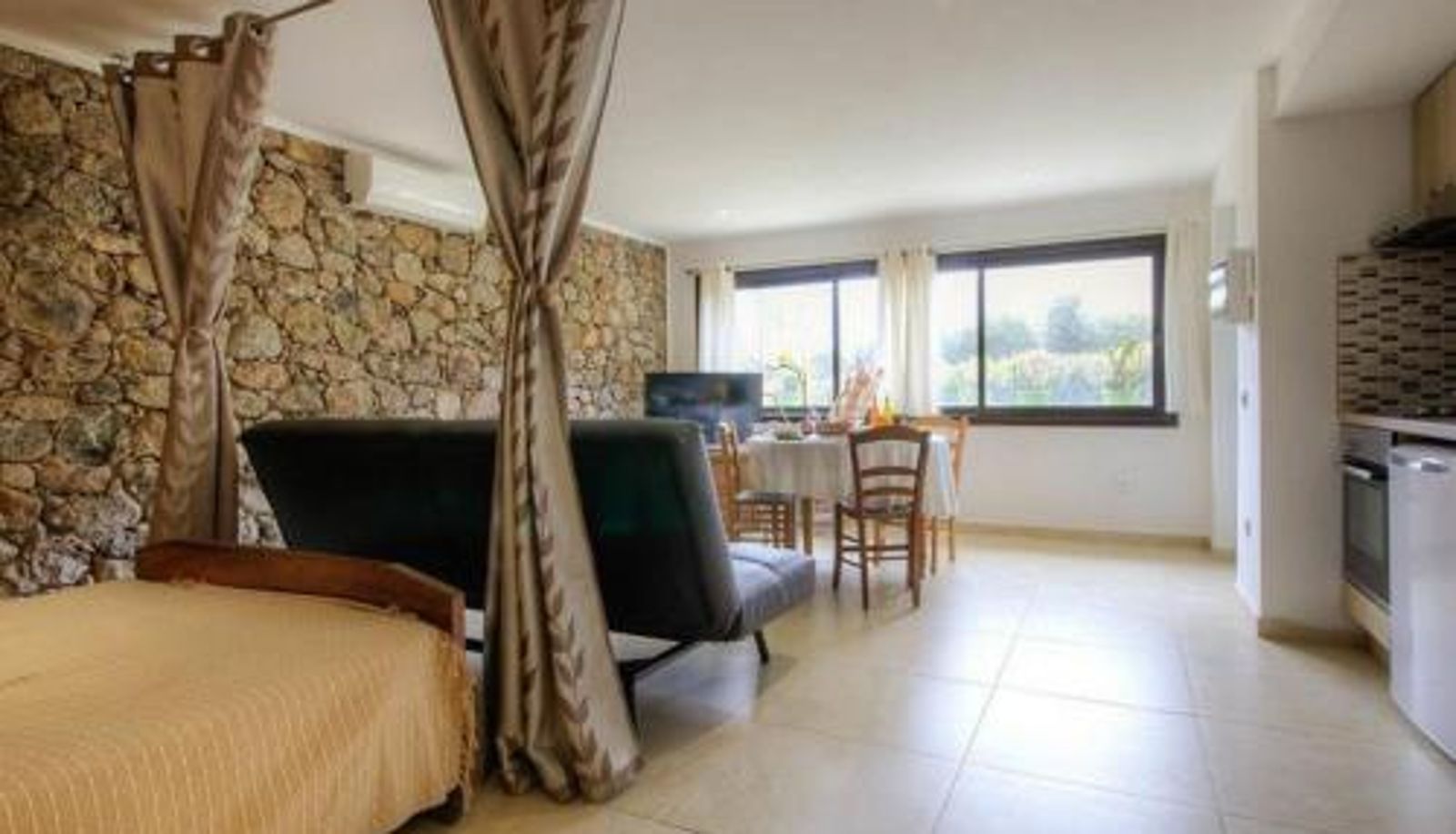Room - Studio accueillant à Moltifao 30 m² avec terrasse et jardin