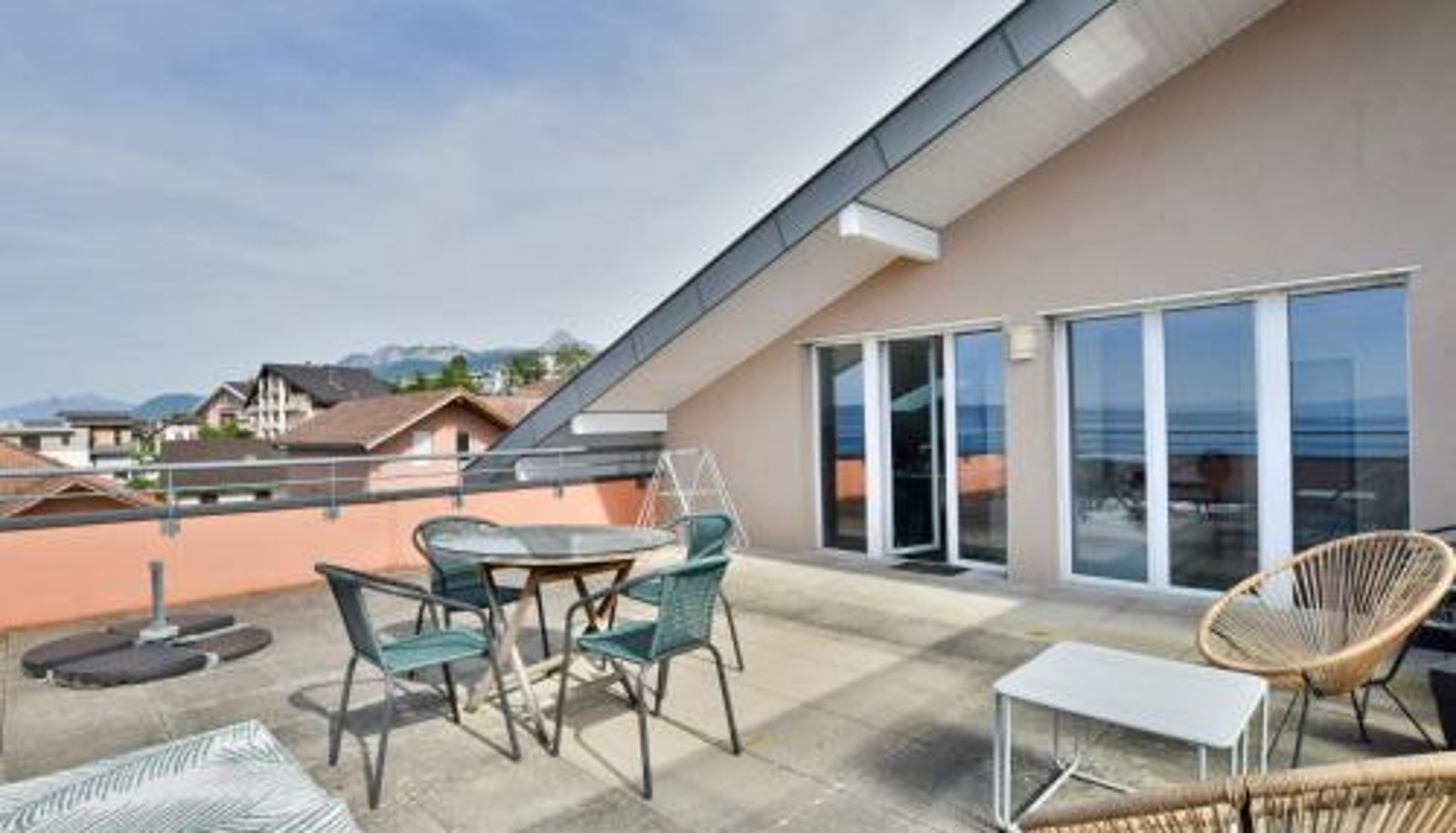 Chambre Standard - animaux et parking - FR-1-498-69  avec terrasse Appartement cozy à Évian