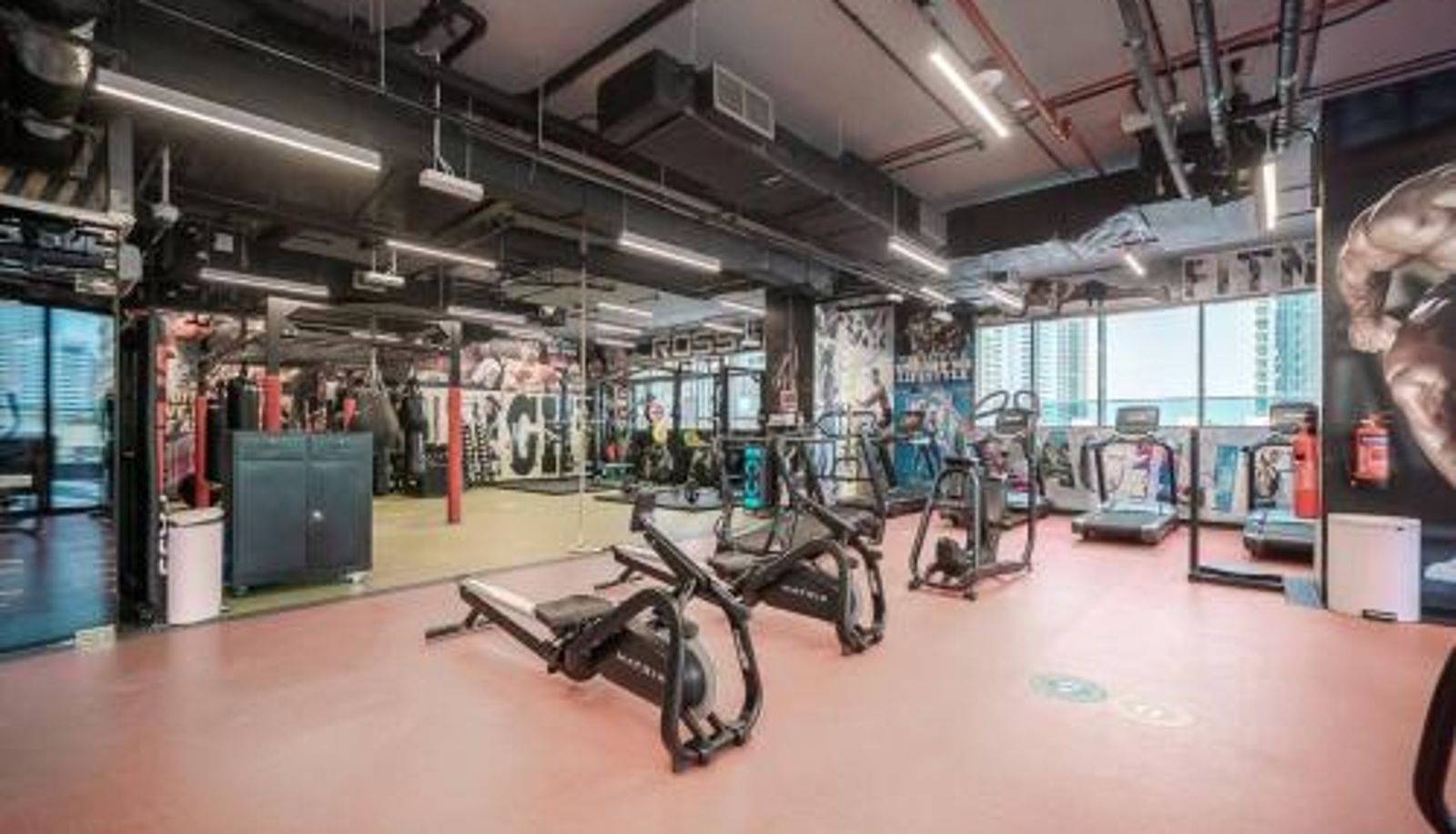 Standard room - StoneTree - Modern 1BR with Amazing Building Facilities