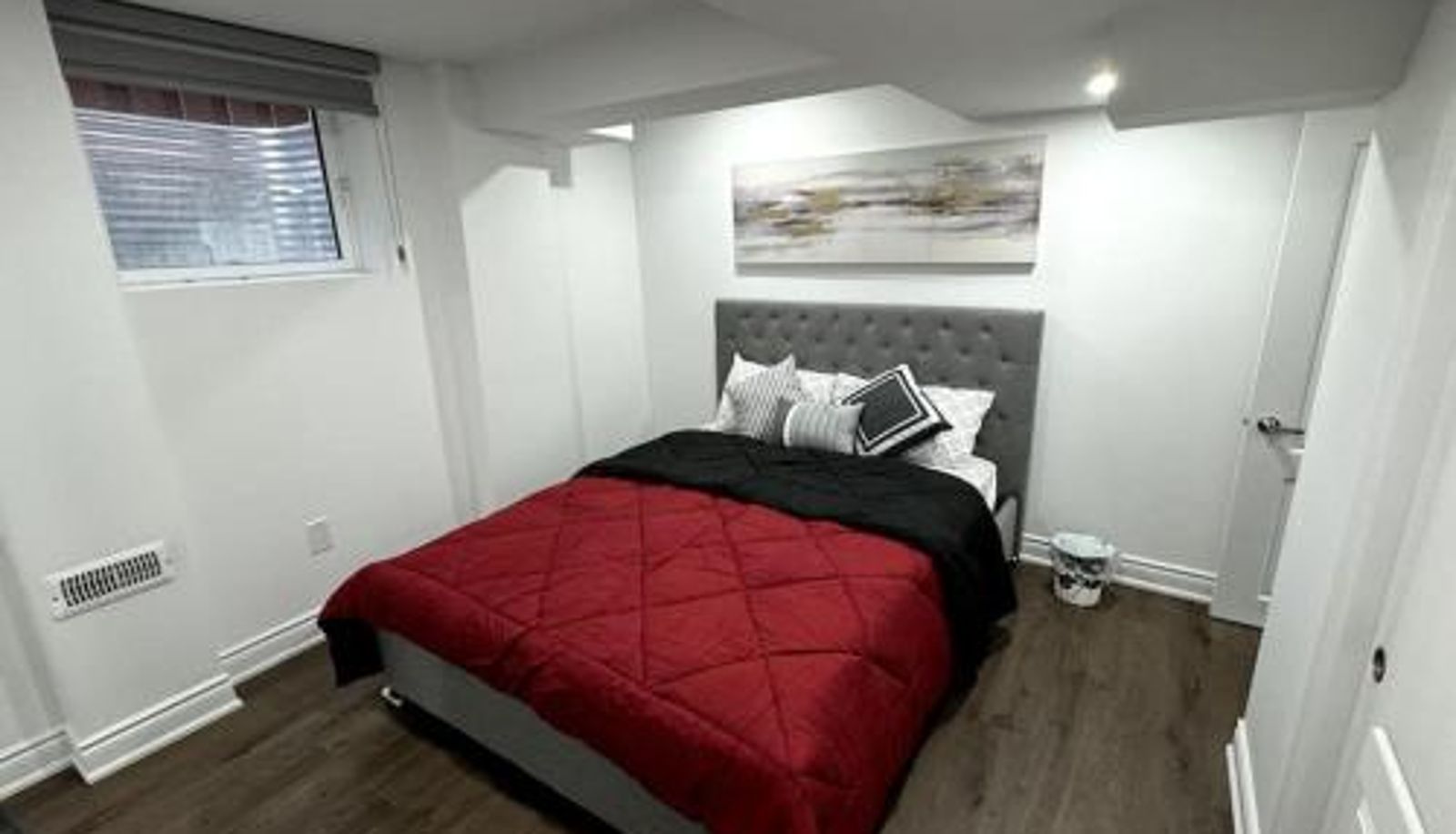 Appartement - Luxury Home Basement in heart of Oakville