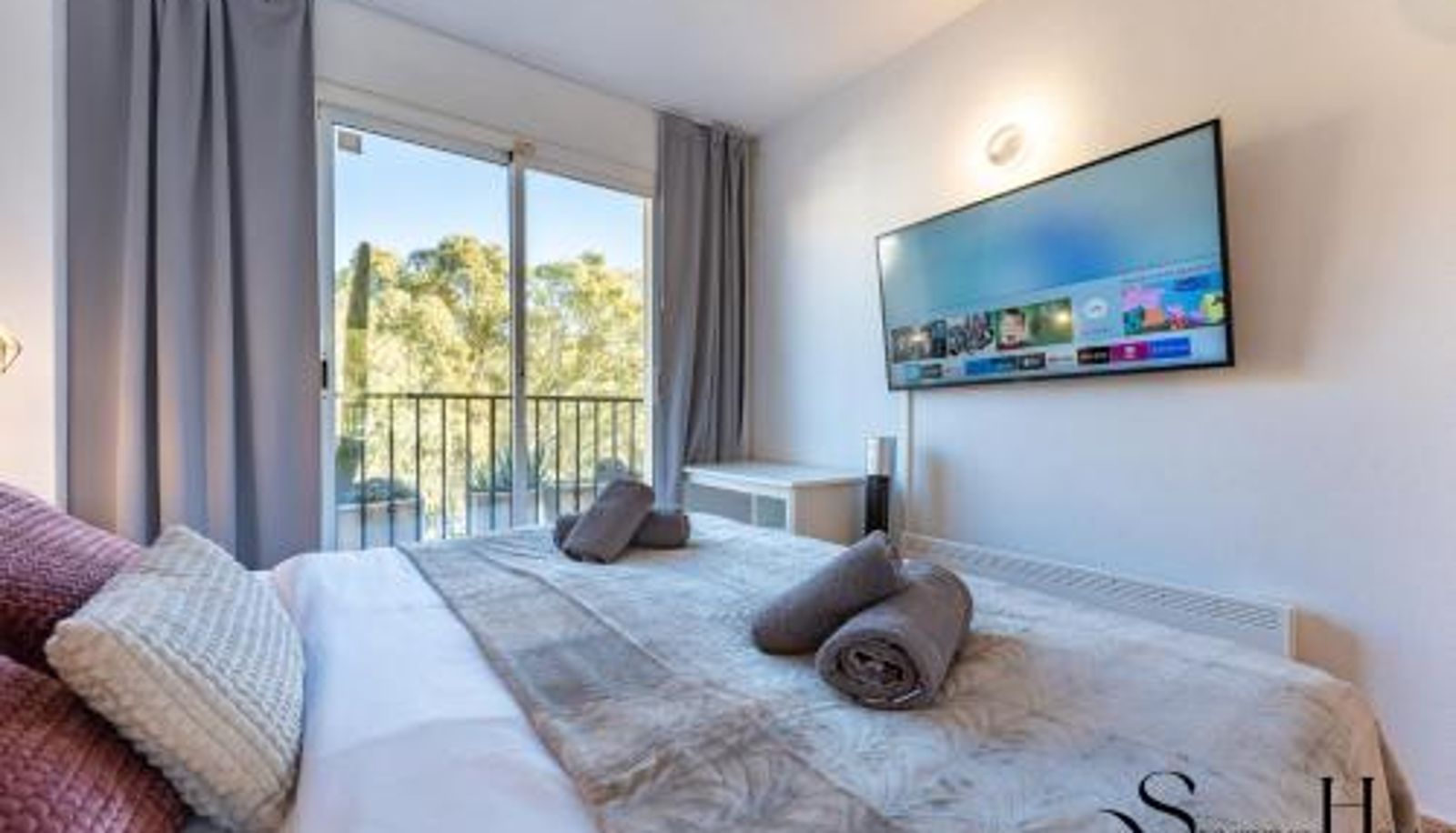 Apartment - Cozy 2BR for 6  Pool & Rooftop Mountain Views