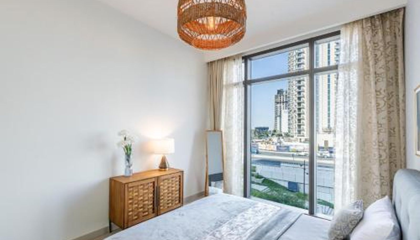 Standardzimmer - Magnificent 2BDR Apartment in Creek Harbour