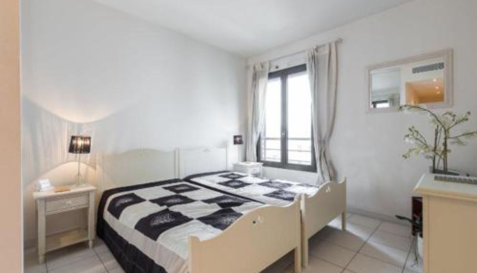 Chambre - Appartement de charme à Cannes + terrasse