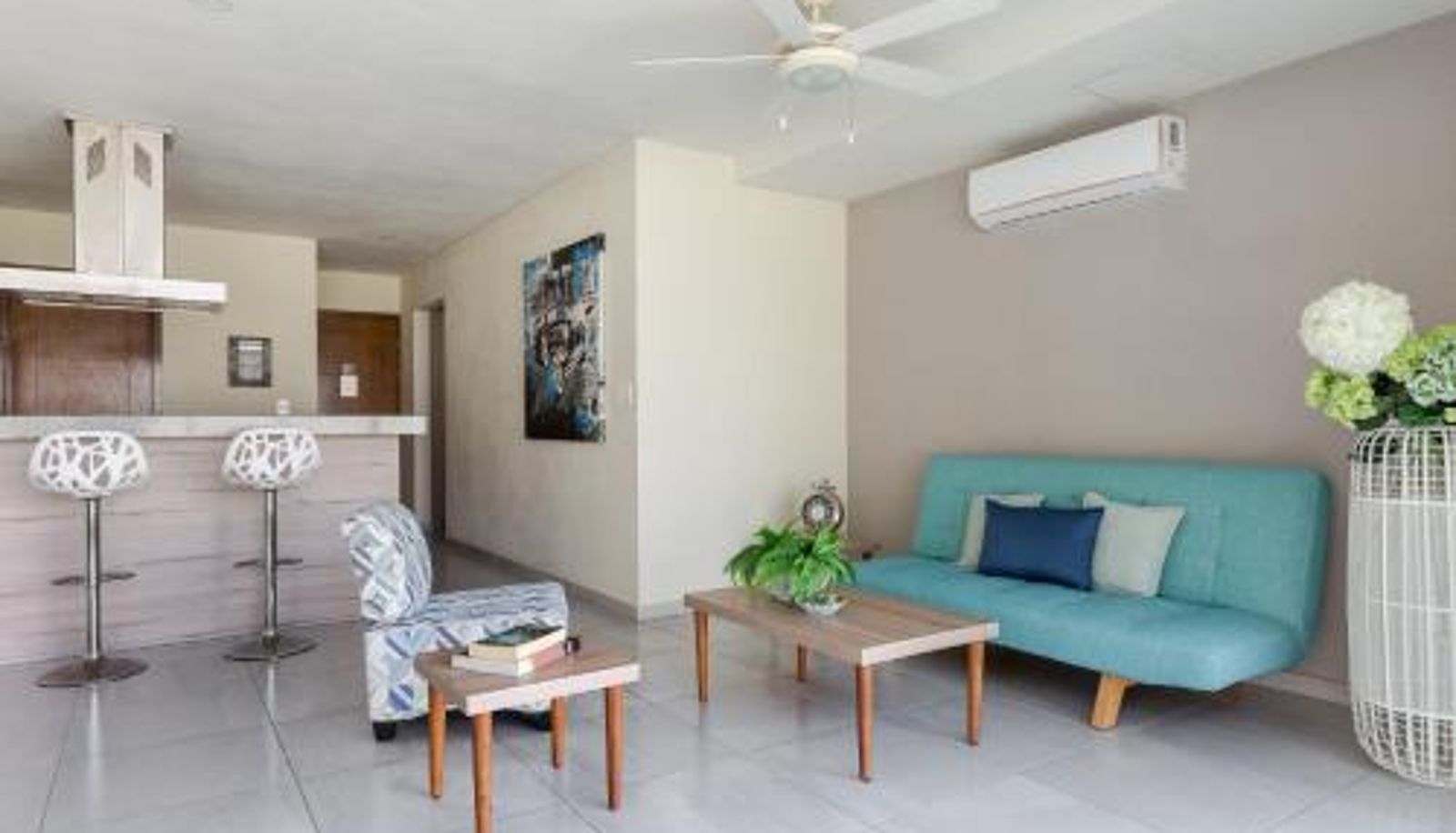 Kitchen - Deluxe fully furnished 2bd