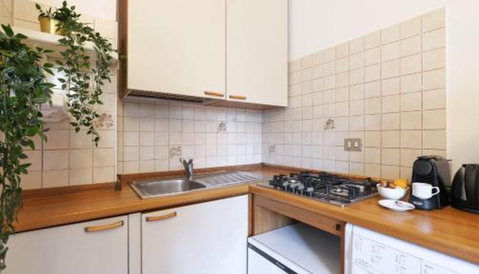 Apartment - Sweett - Modigliani