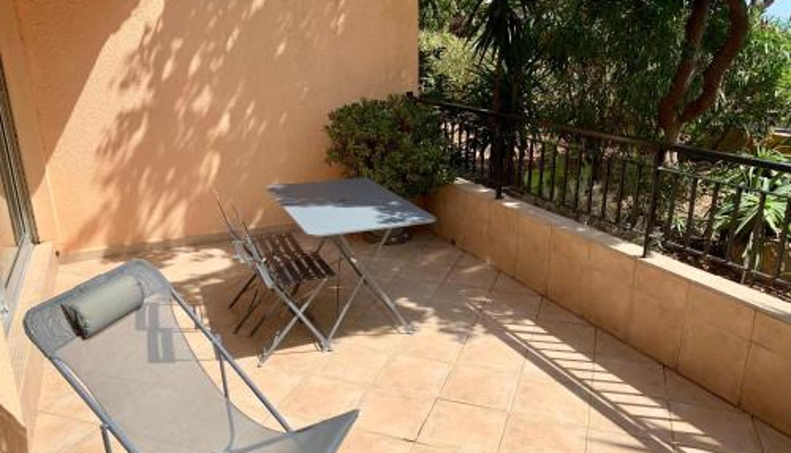 Apartment - Très beau studio à 100m de la plage de Marinella