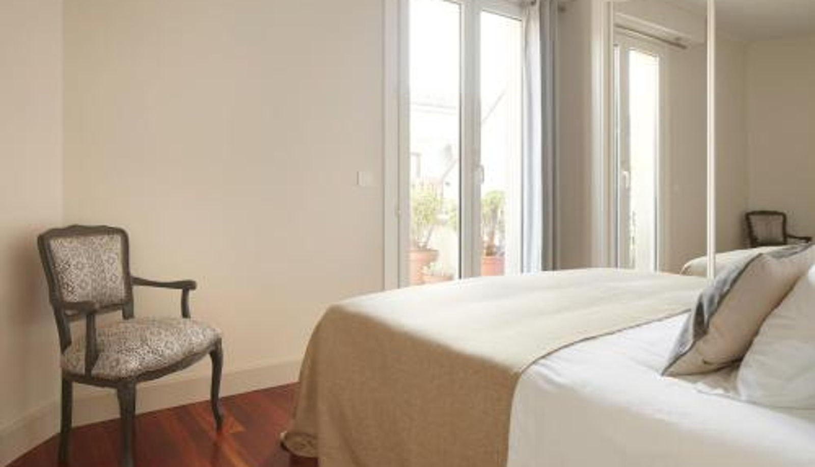 Apartment - Garibay Terrace by FeelFree Rentals