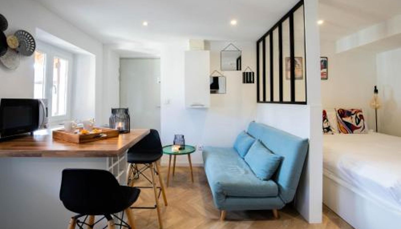 Apartment - Mystery emplacement 1er