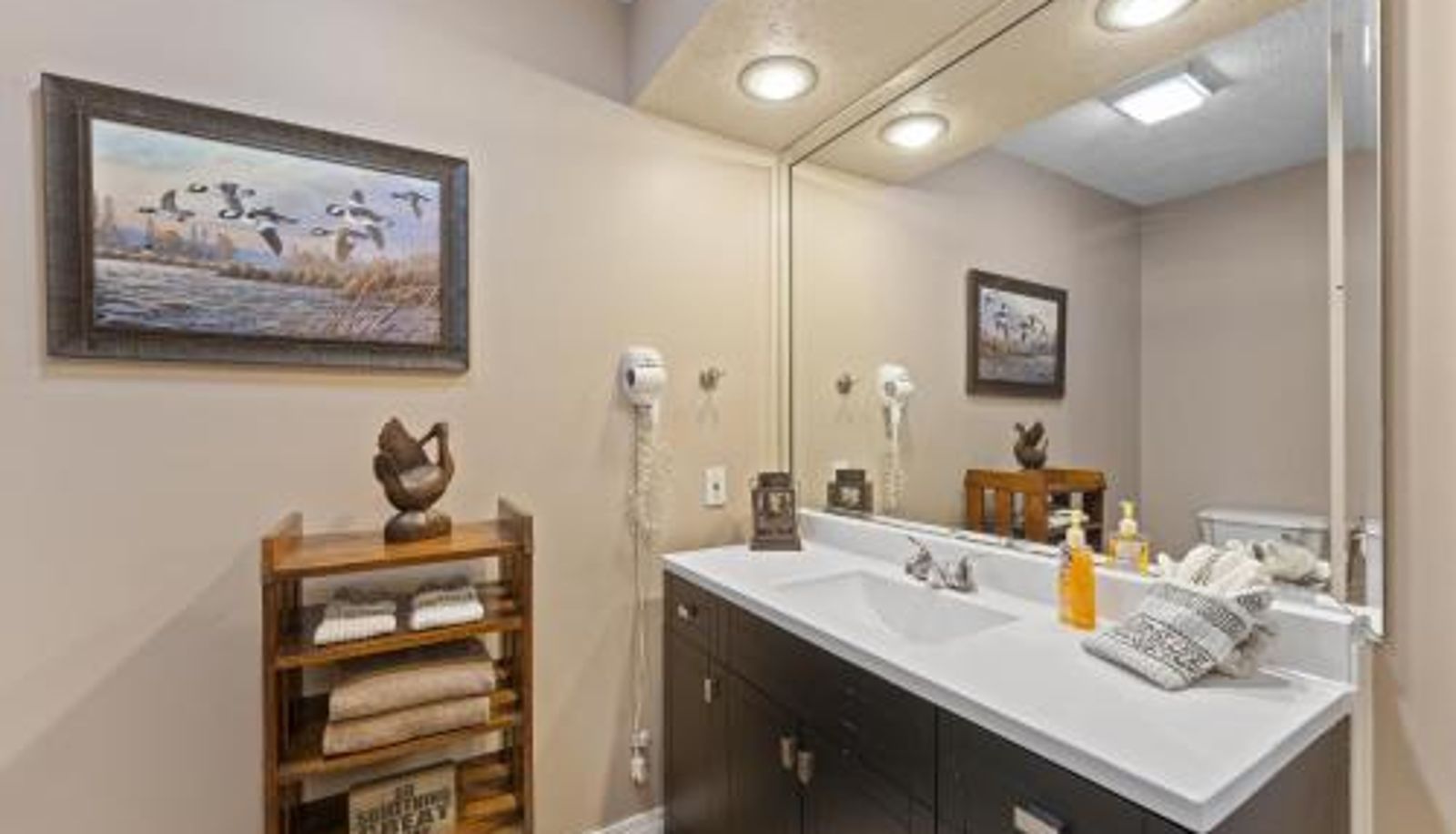 Standard room - River Song condo